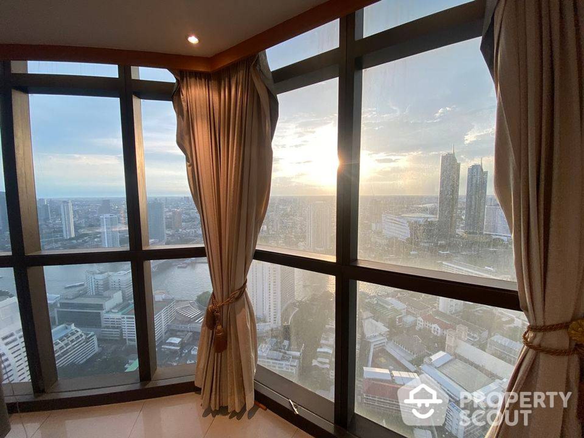 Condominium in Samphanthawong, Krung Thep Maha Nakhon 11940235