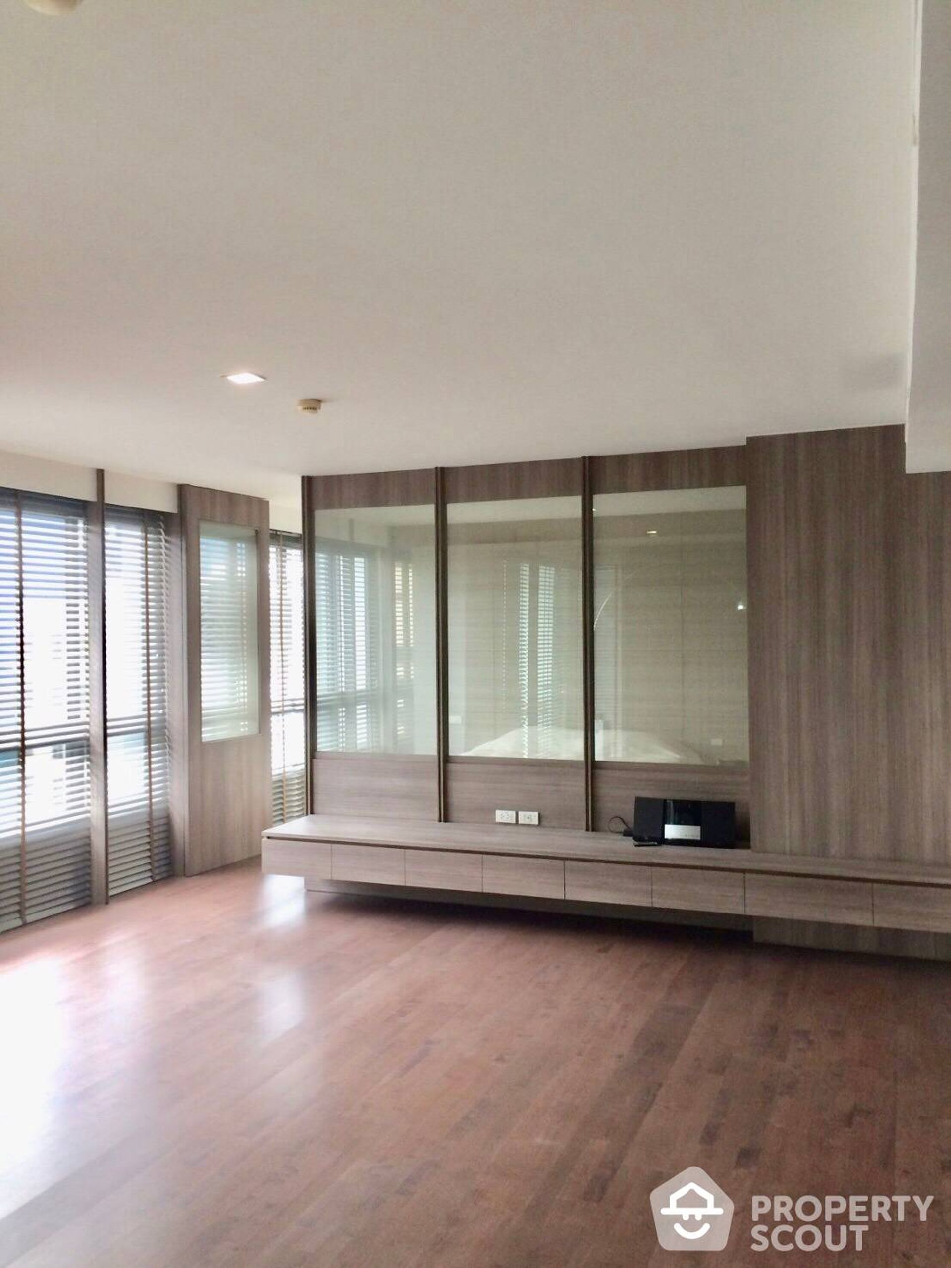 Condominio en Khlong Toei, Krung Thep Maha Nakhon 11941087