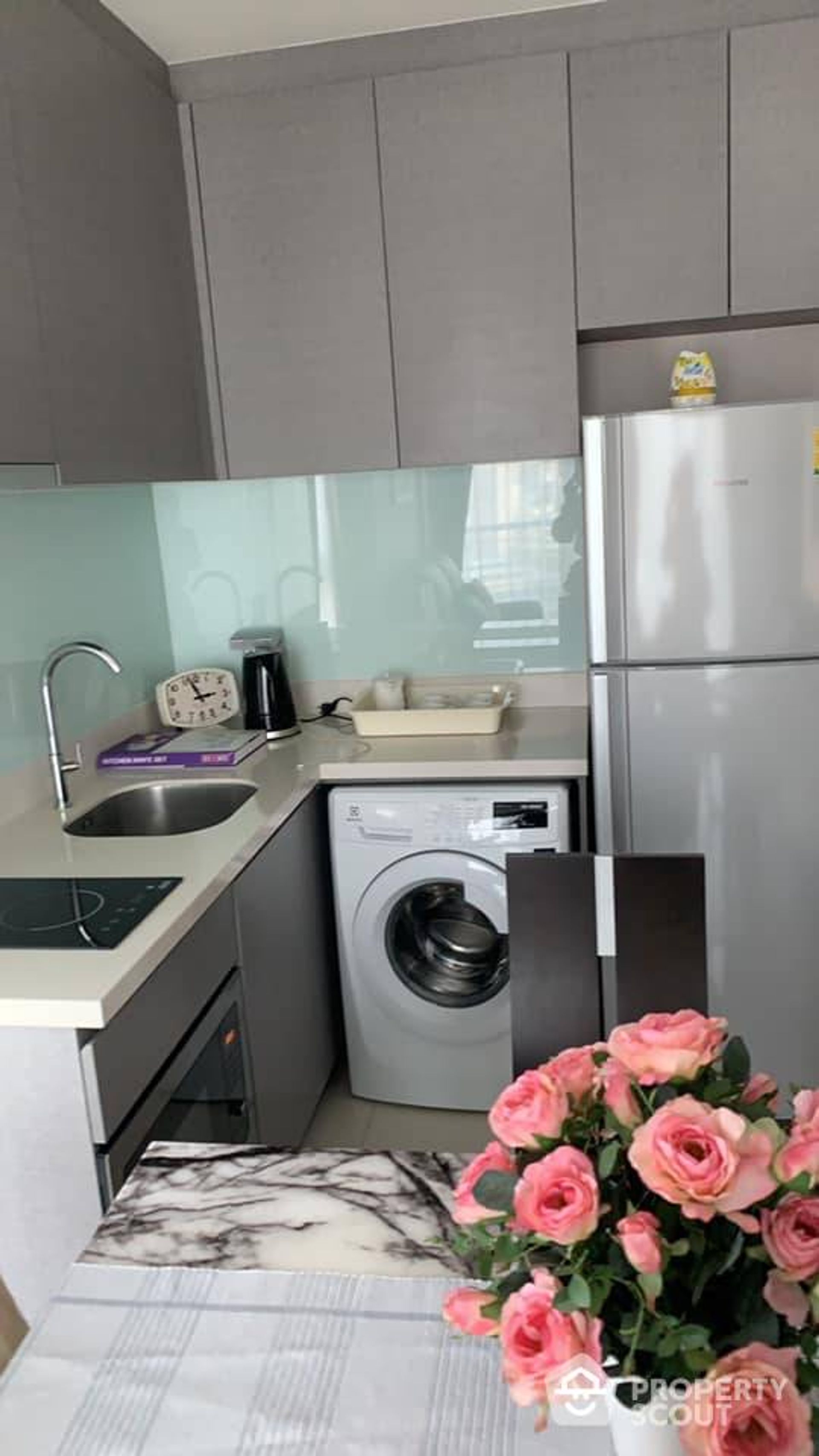 Condominio en Khlong Toei, Krung Thep Maha Nakhon 11941481