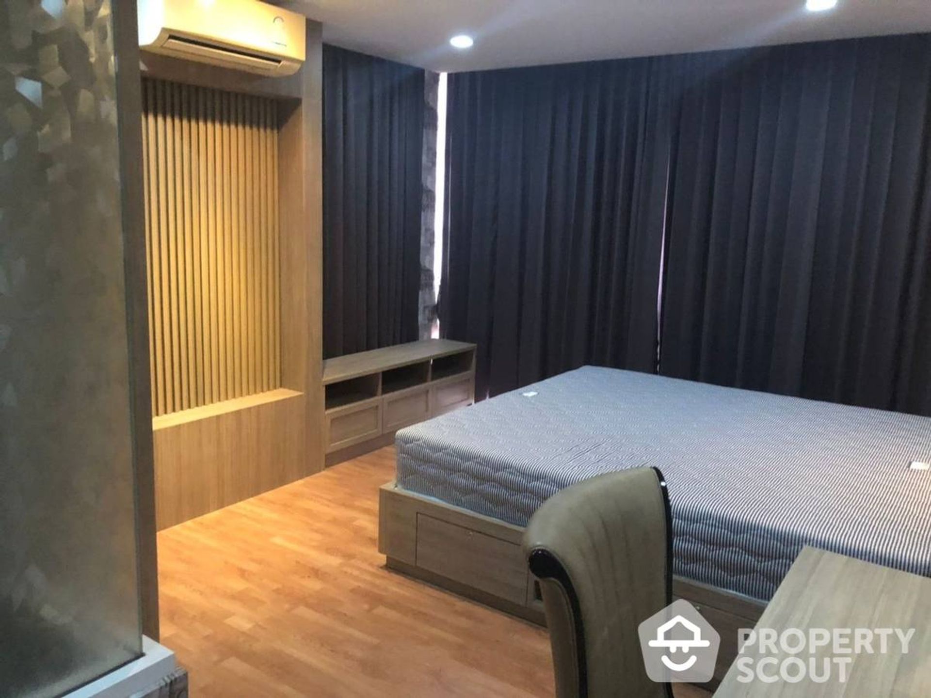 Condominio nel Ban Khlong Samrong, Samut Prakan 11941594