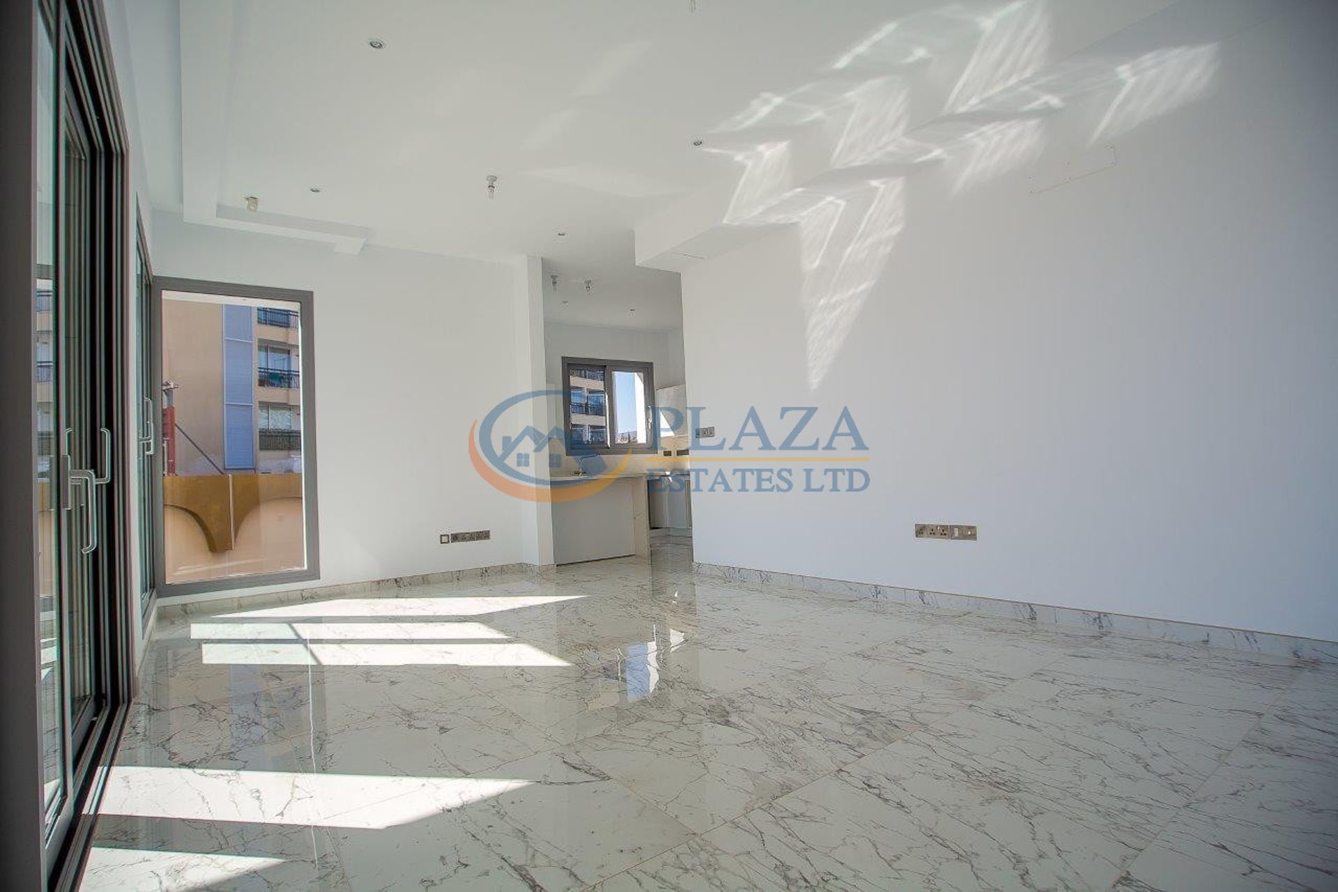 Condominium in Agios Tychon, Limassol 11945846