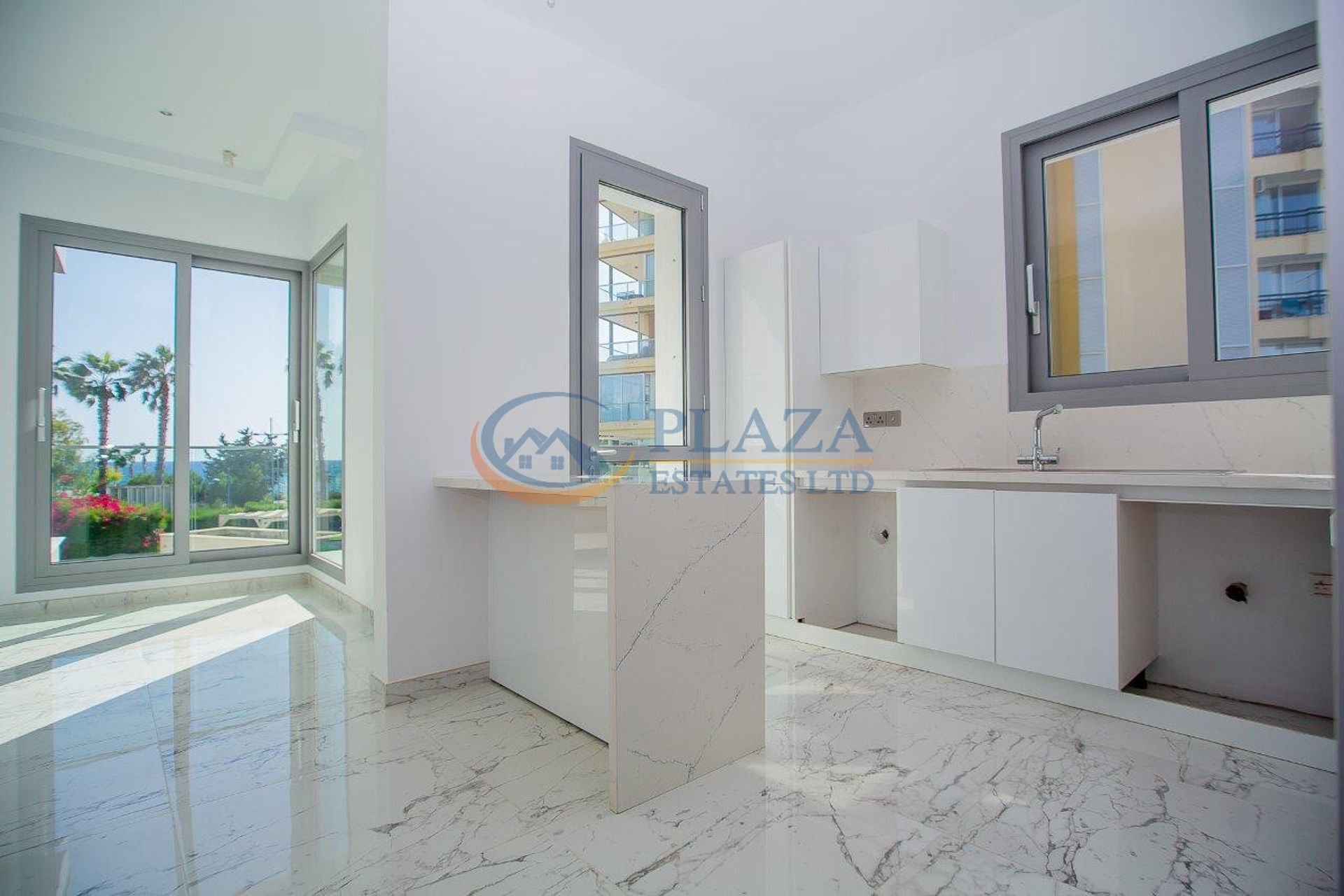 Condominium in Agios Tychon, Limassol 11945846