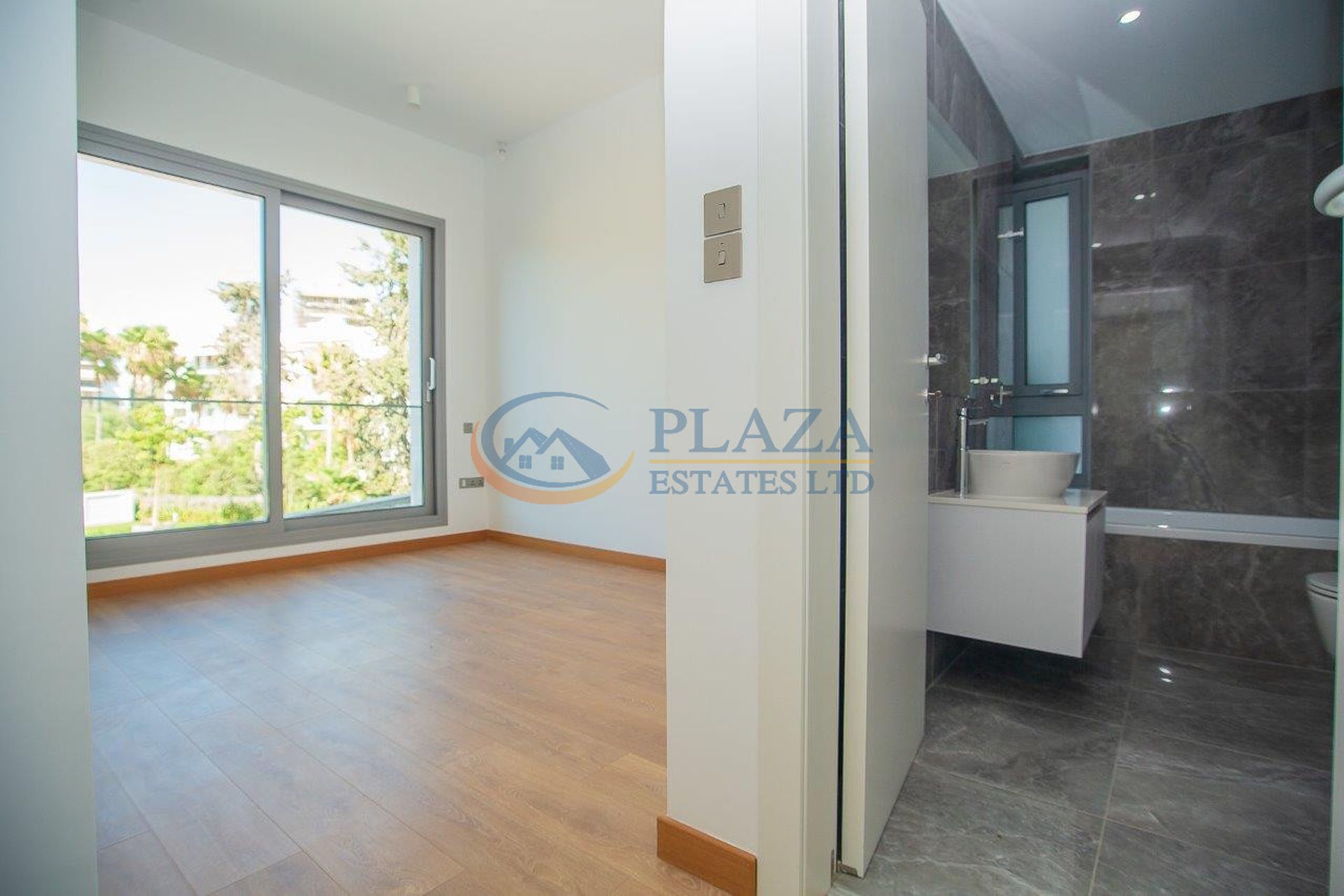 Condominium in Agios Tychon, Limassol 11945846