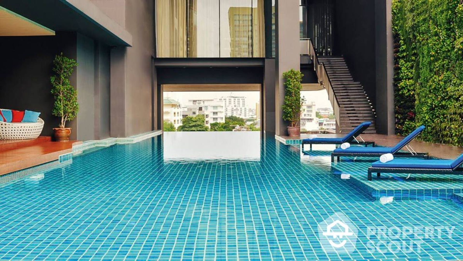 Condominium in Watthana, Krung Thep Maha Nakhon 11947692