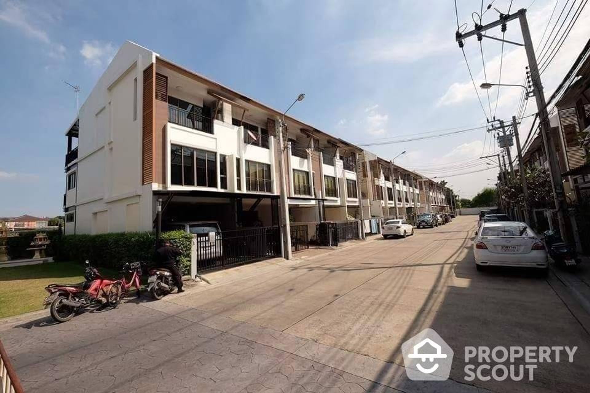 Hus i , Krung Thep Maha Nakhon 11947853