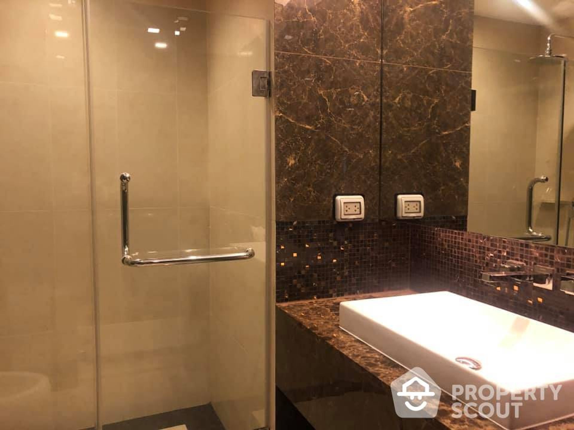 Condominio nel Wattana, Krung Thep Maha Nakhon 11948021