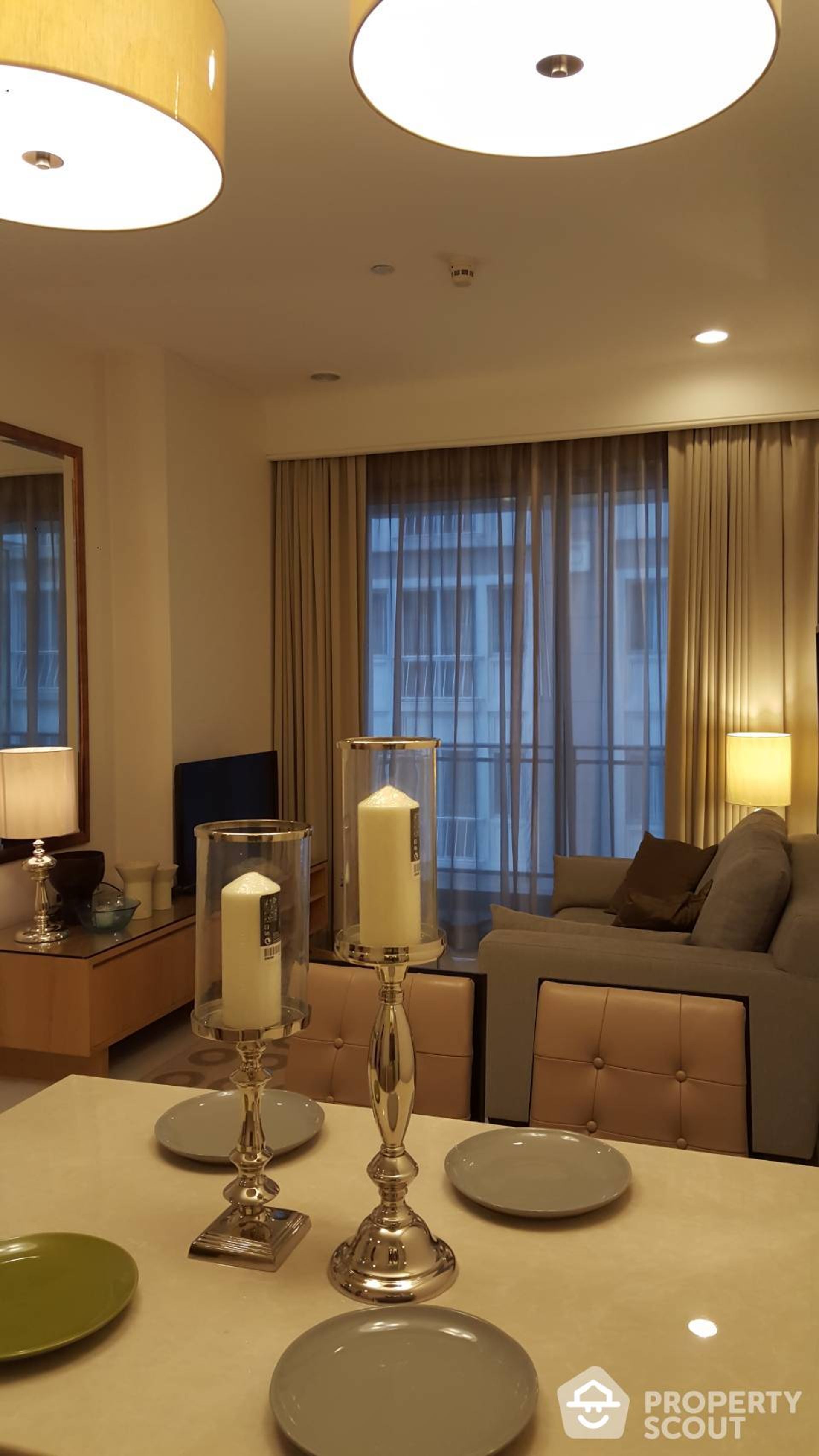 Condominium in Pathum Wan, Krung Thep Maha Nakhon 11948056