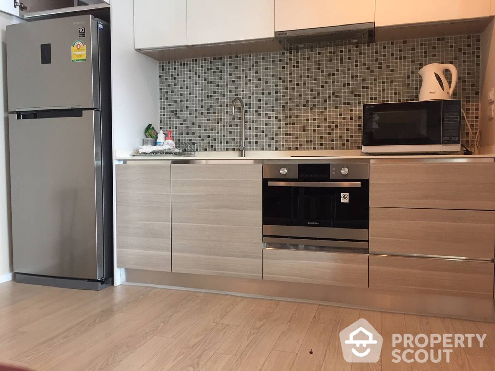 Condominio nel Ban Na canzone, Krung Thep Maha Nakhon 11949250