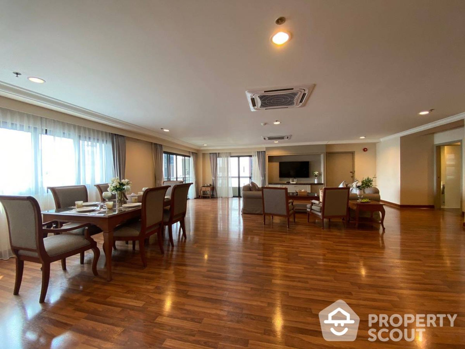 Condominium in Ban Na Song, Krung Thep Maha Nakhon 11949324