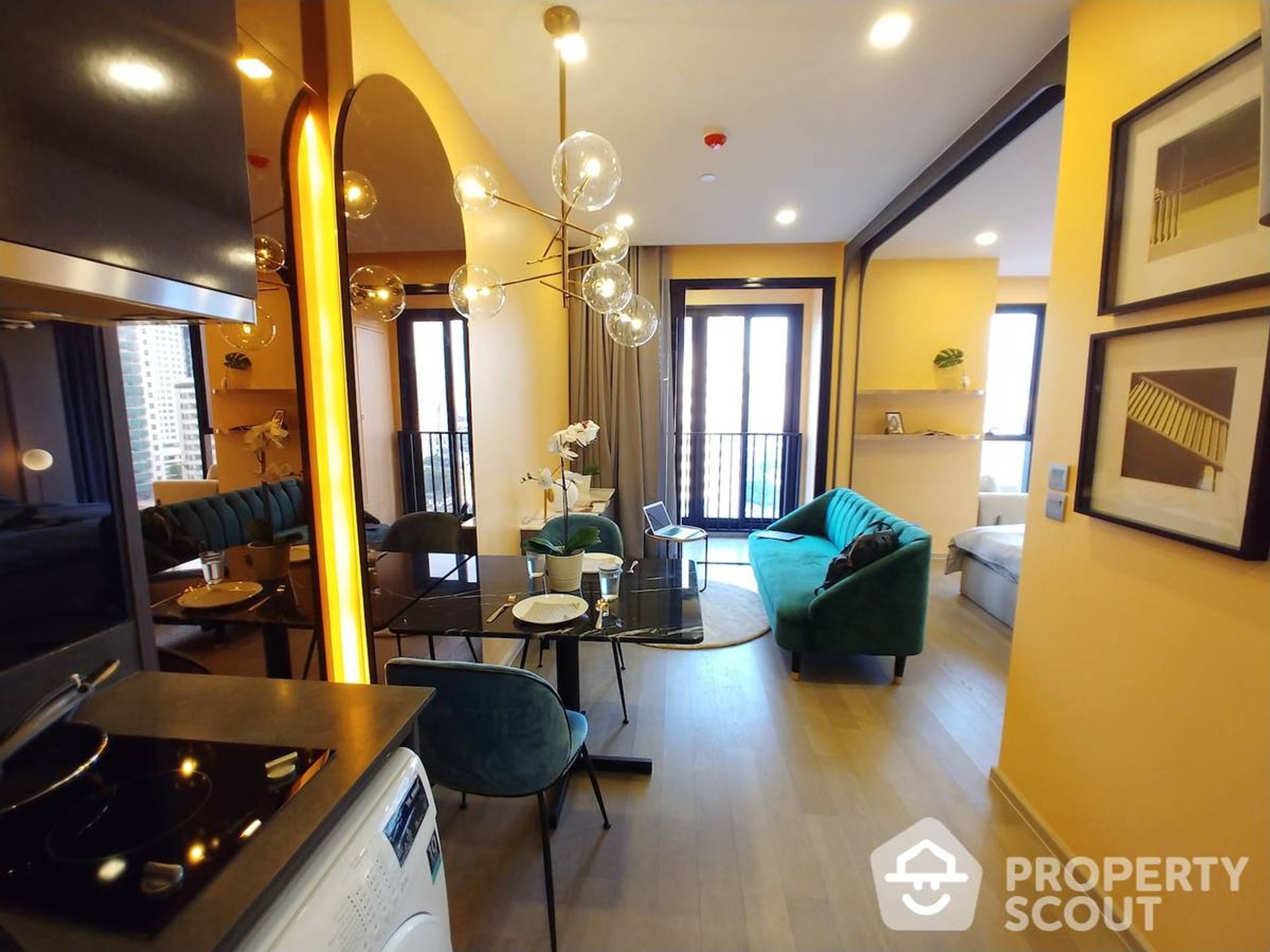 Condominium in Khlong Toei, Krung Thep Maha Nakhon 11949340