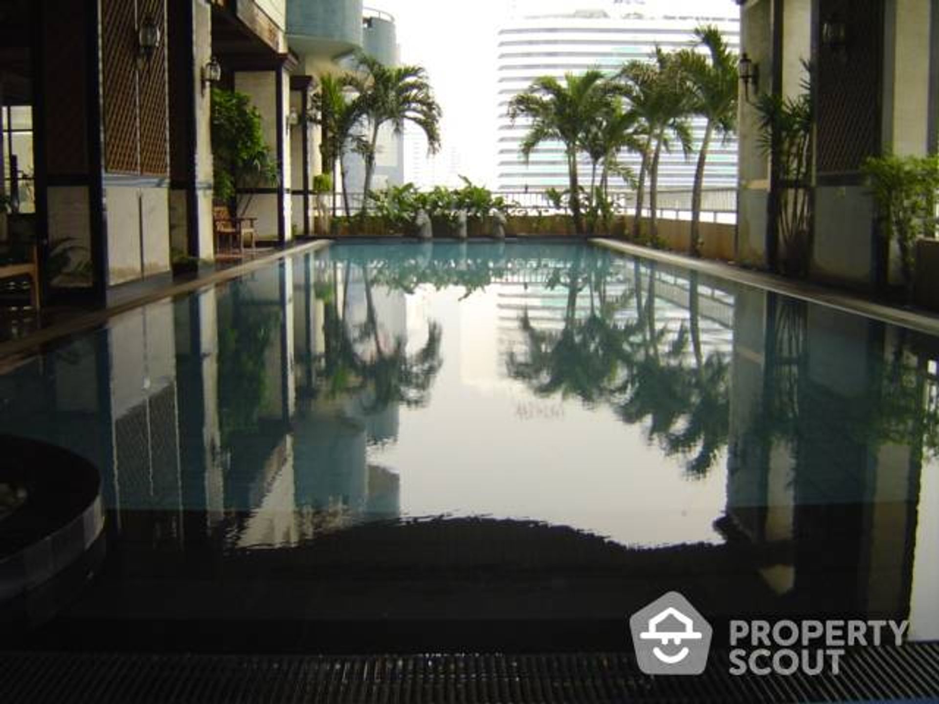 Condominium dans Khlong Toei, Krung Thep Maha Nakhon 11949384