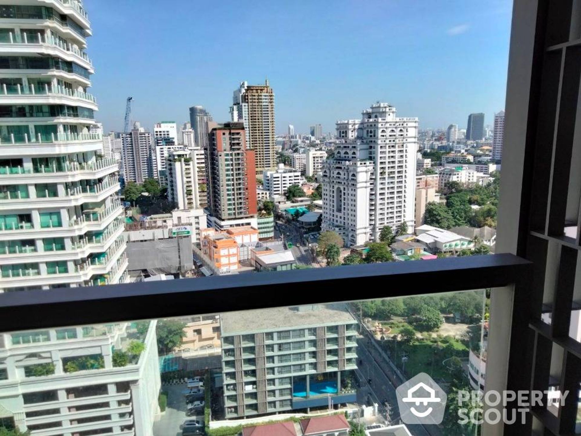 Condominium in Watthana, Krung Thep Maha Nakhon 11949510