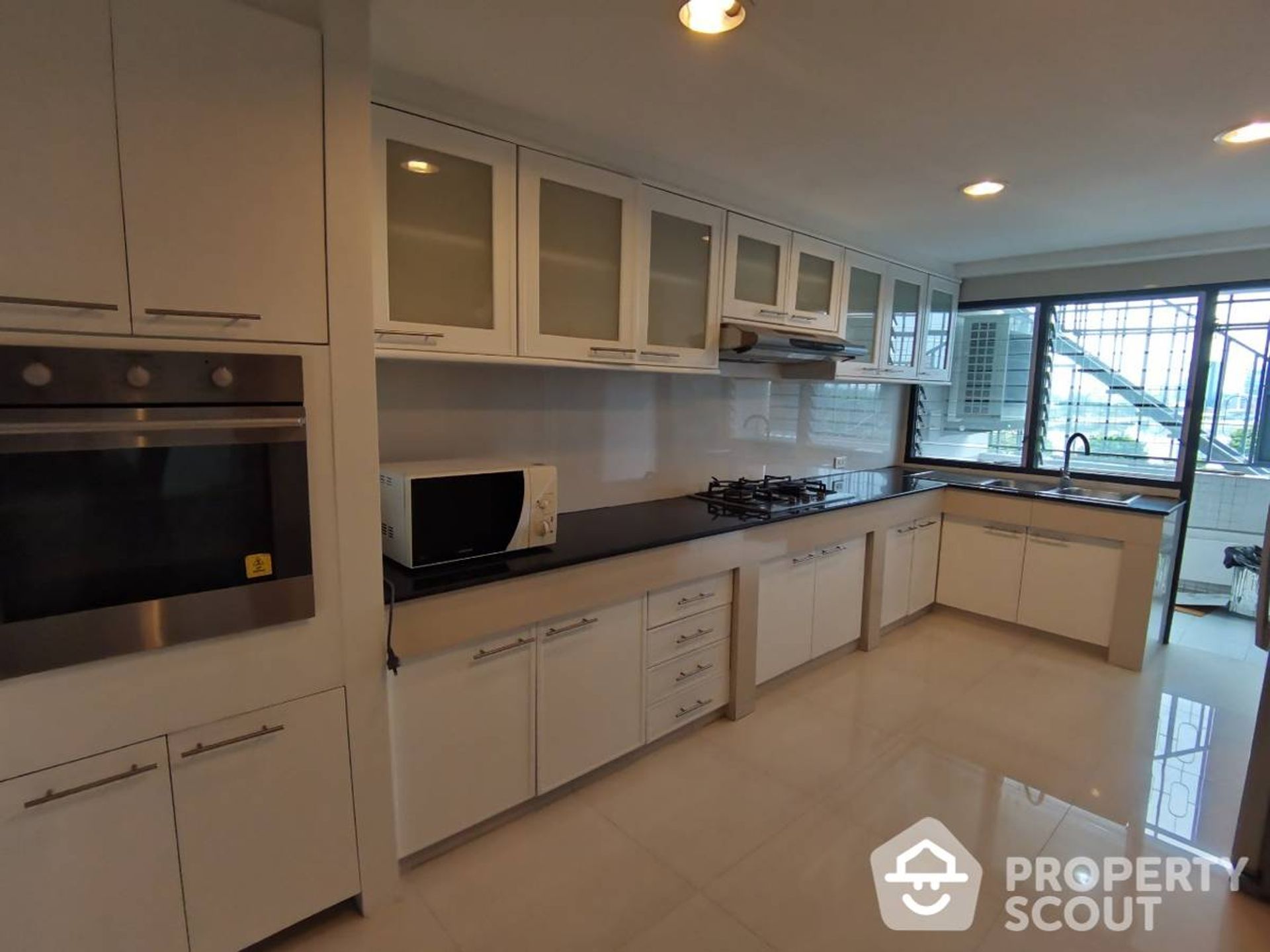 Condominio nel Khlong Toei, Krung Thep Maha Nakhon 11949639