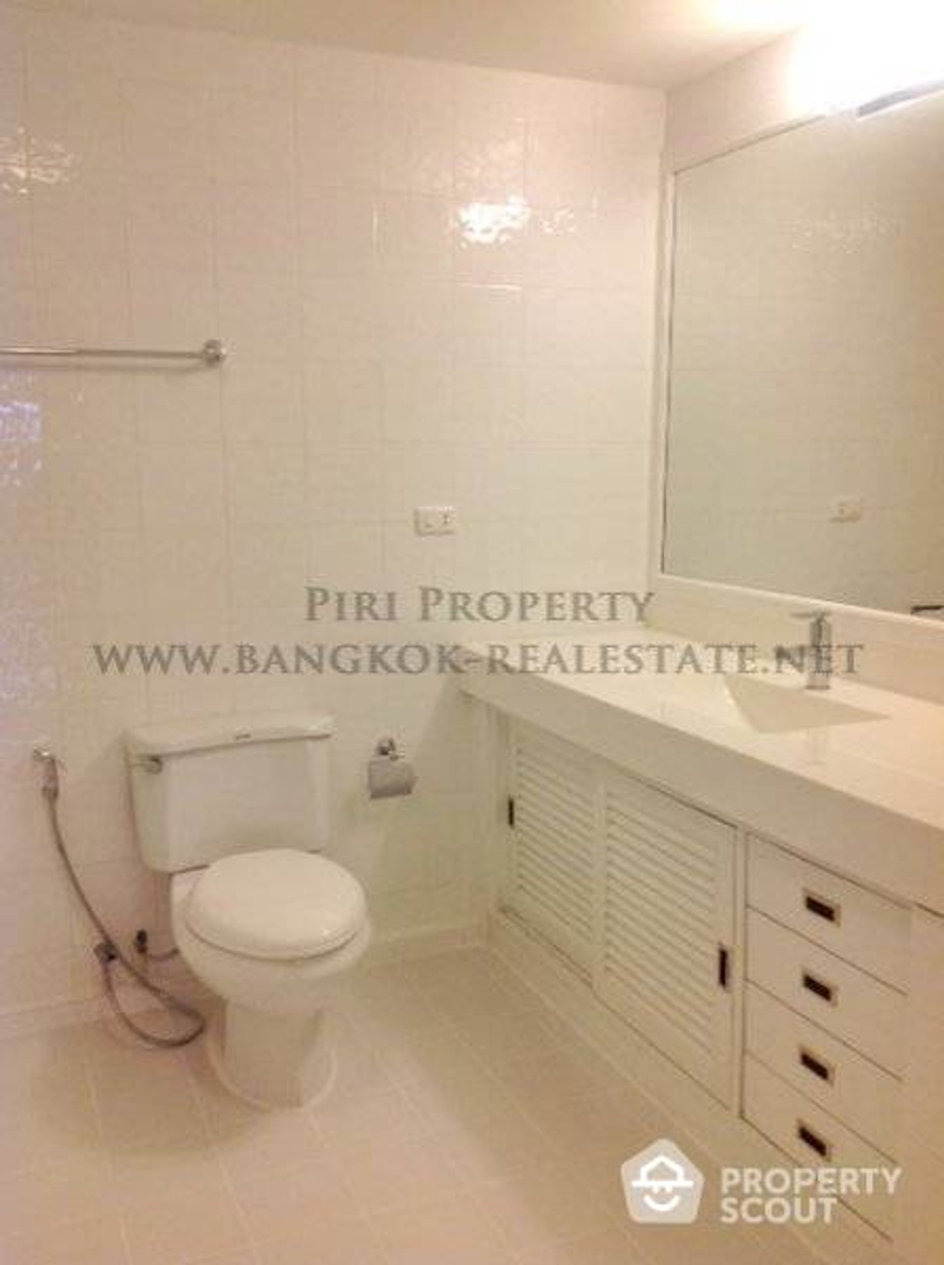 Condominium in , Krung Thep Maha Nakhon 11950030