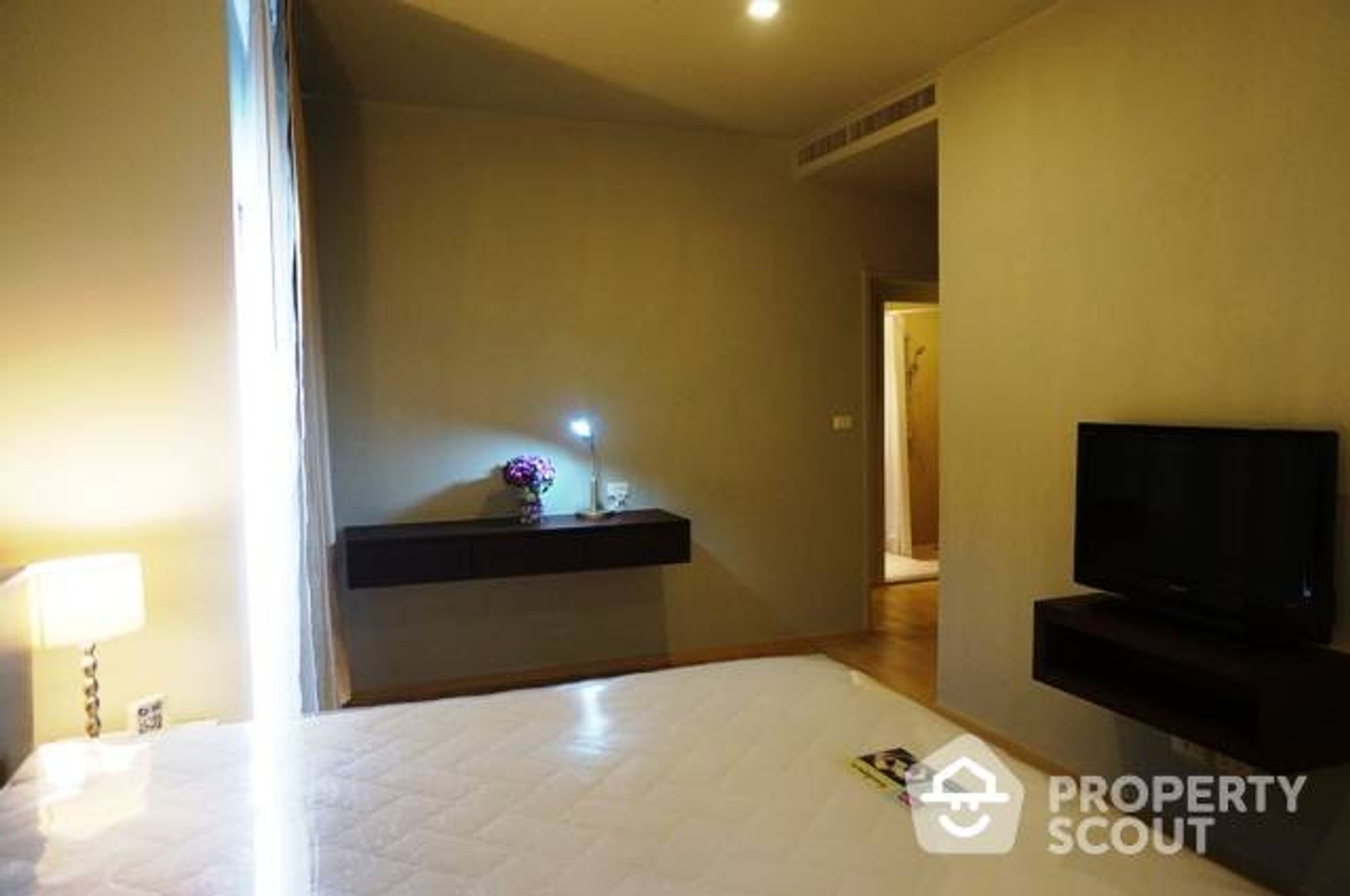 Condominium in Khlong Toei, Krung Thep Maha Nakhon 11950648