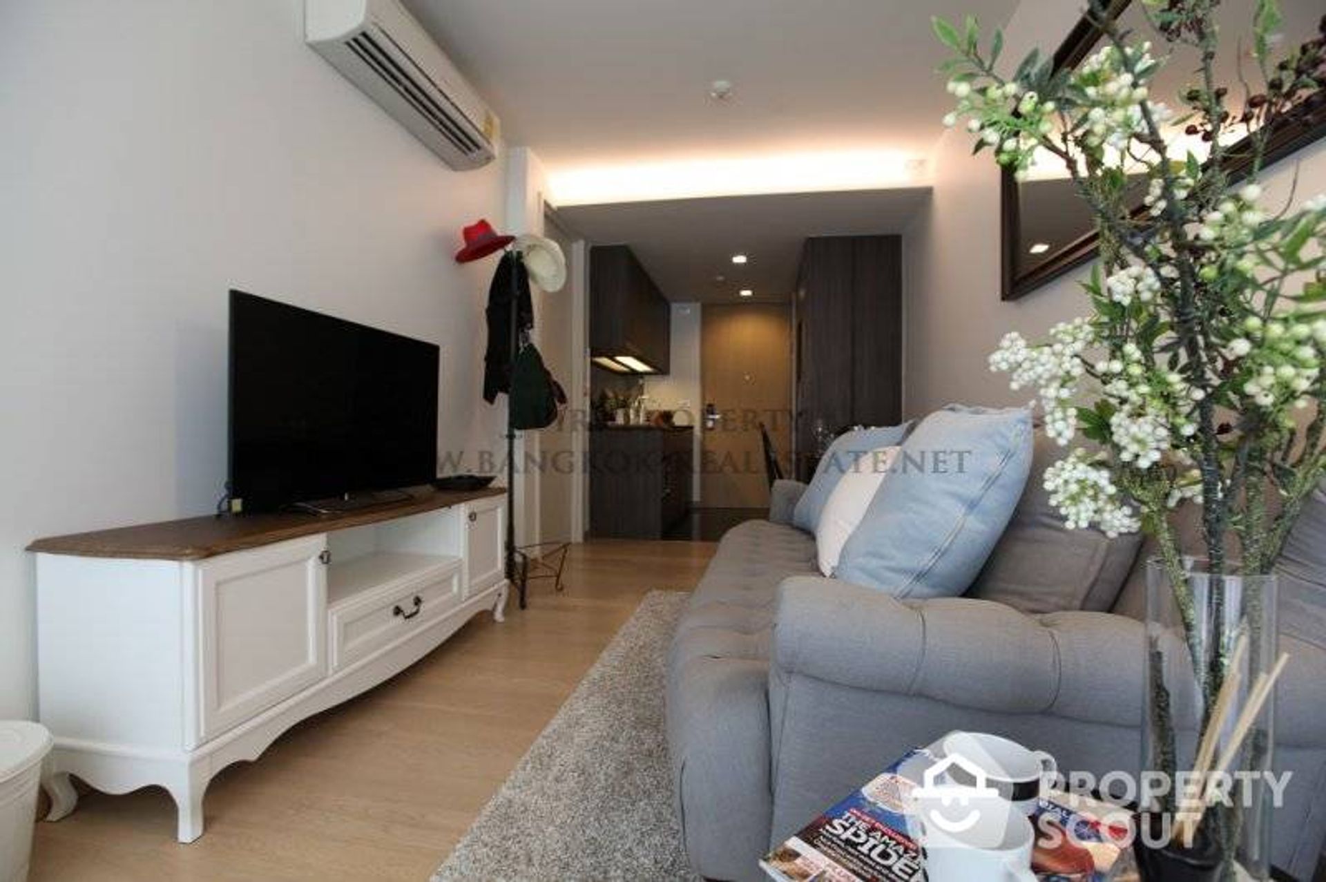 Condominium in Watthana, Krung Thep Maha Nakhon 11950741