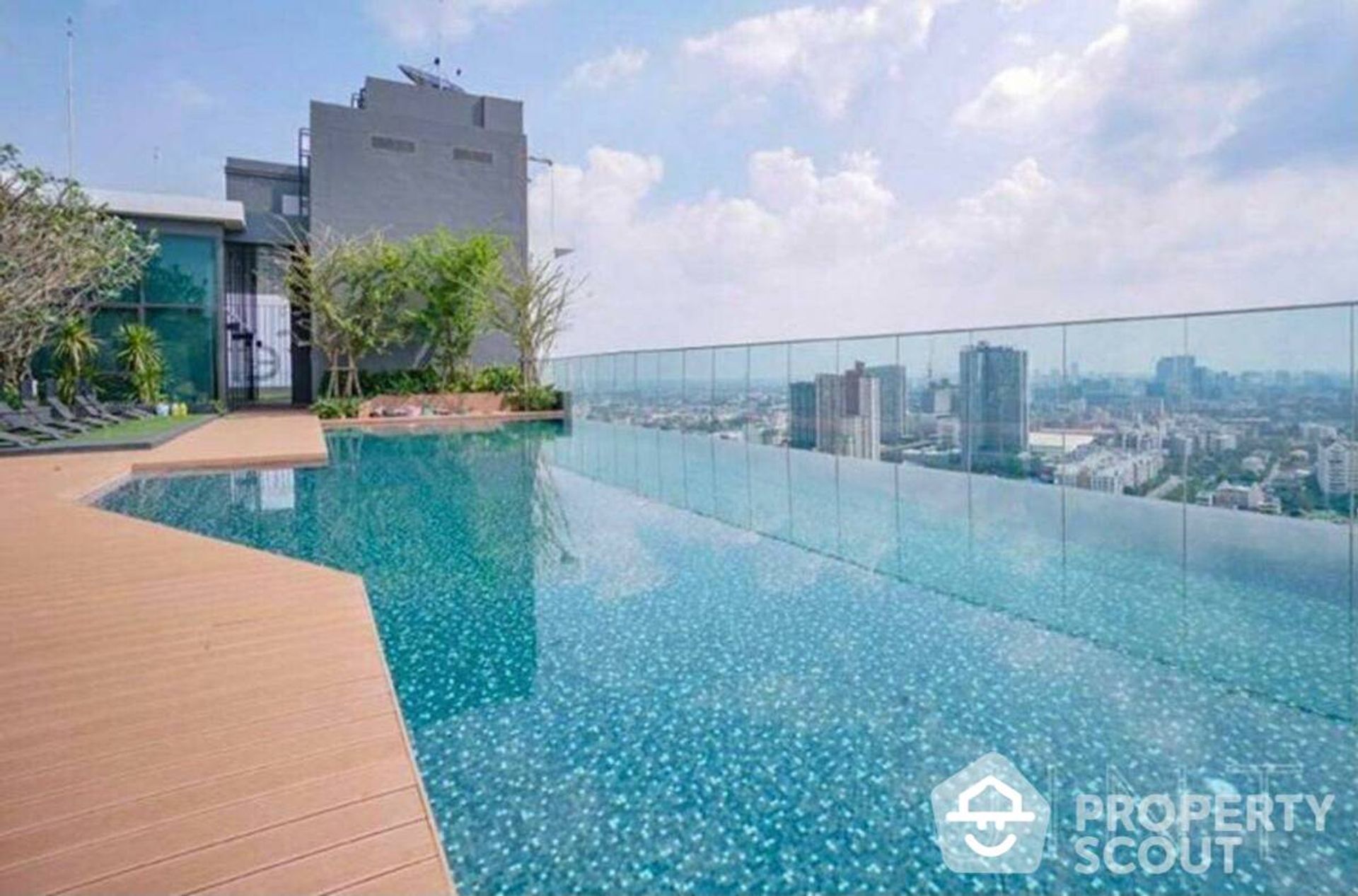 Condominium in Phra Khanong, Krung Thep Maha Nakhon 11950877