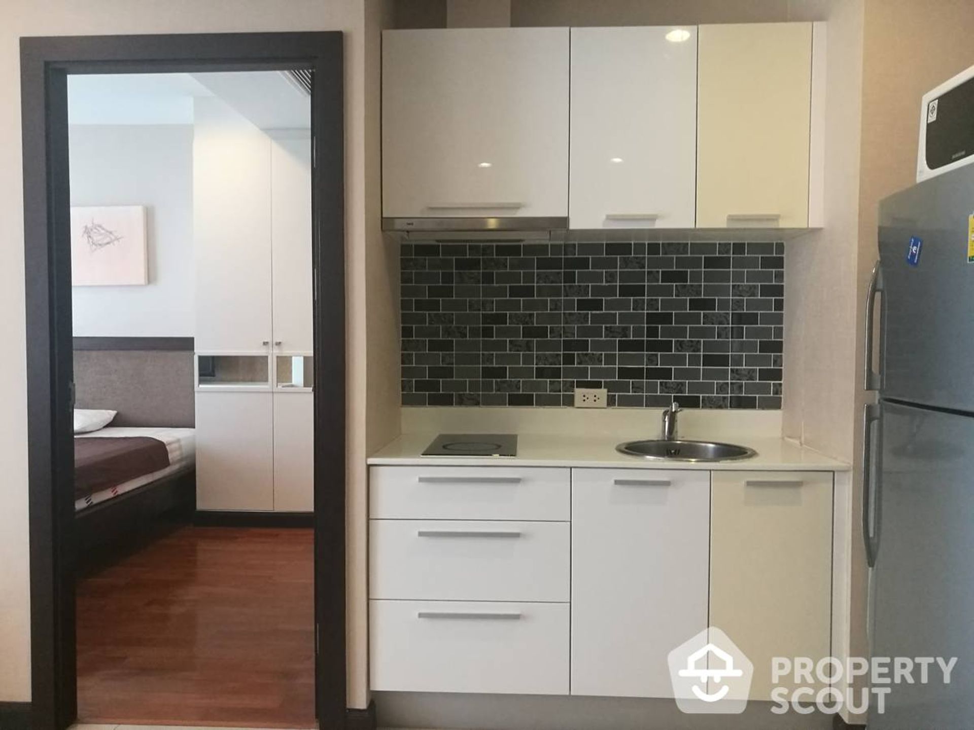 Condominium in Ban Na Song, Krung Thep Maha Nakhon 11951010