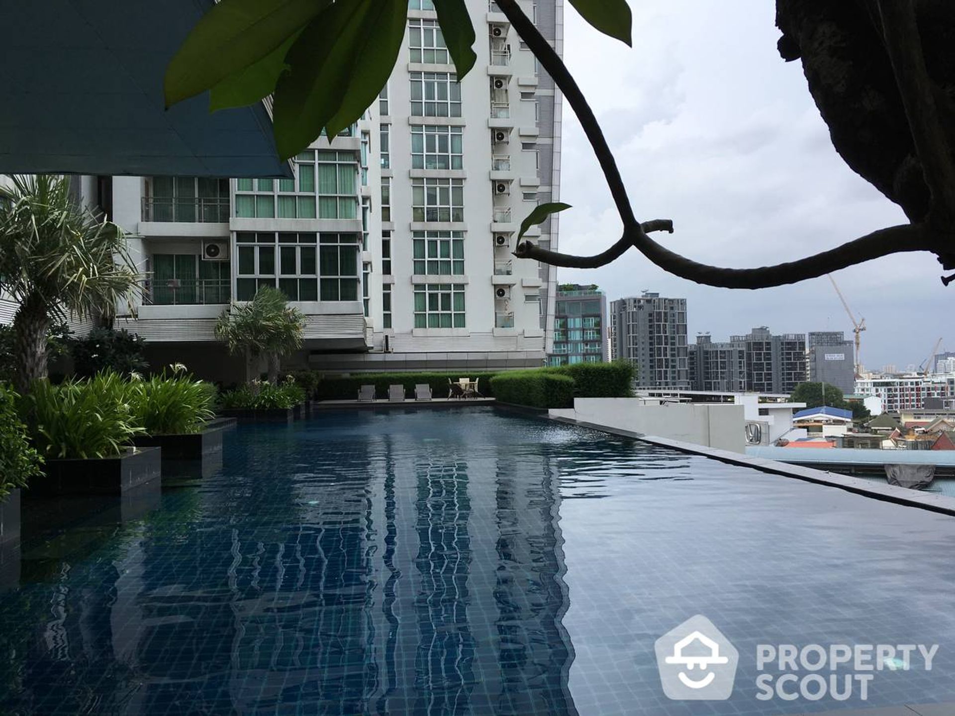 Condominium in Watthana, Krung Thep Maha Nakhon 11951016