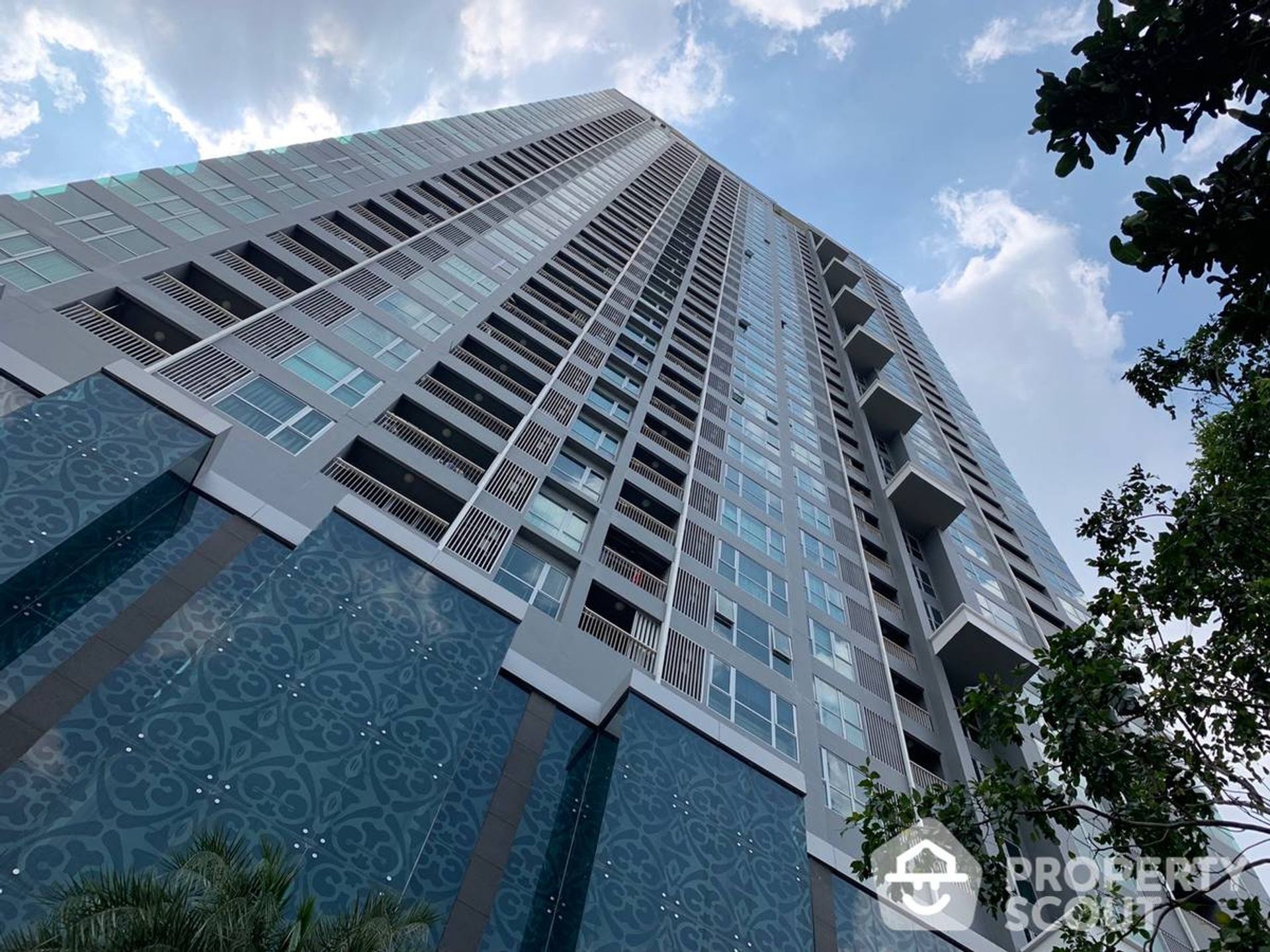 Condominio en Phra Khanong, Krung Thep Maha Nakhon 11951079