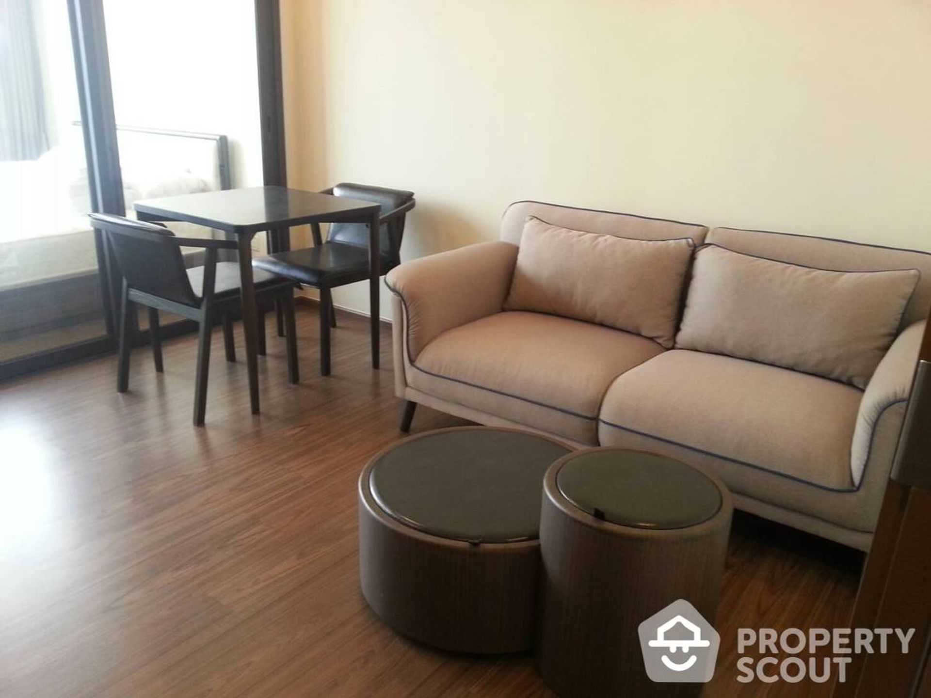 Condominium in Phra Khanong, Krung Thep Maha Nakhon 11951156