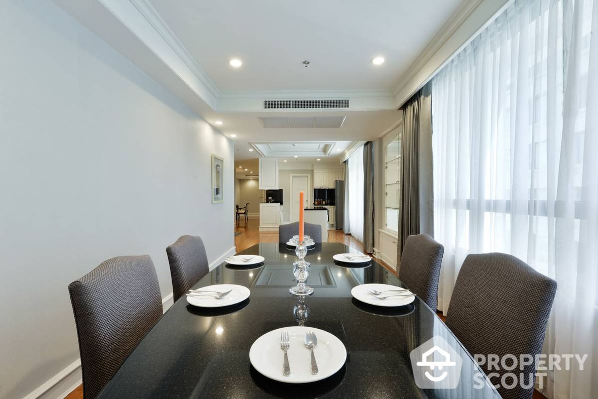 Condominium in Pathum Wan, Krung Thep Maha Nakhon 11951318