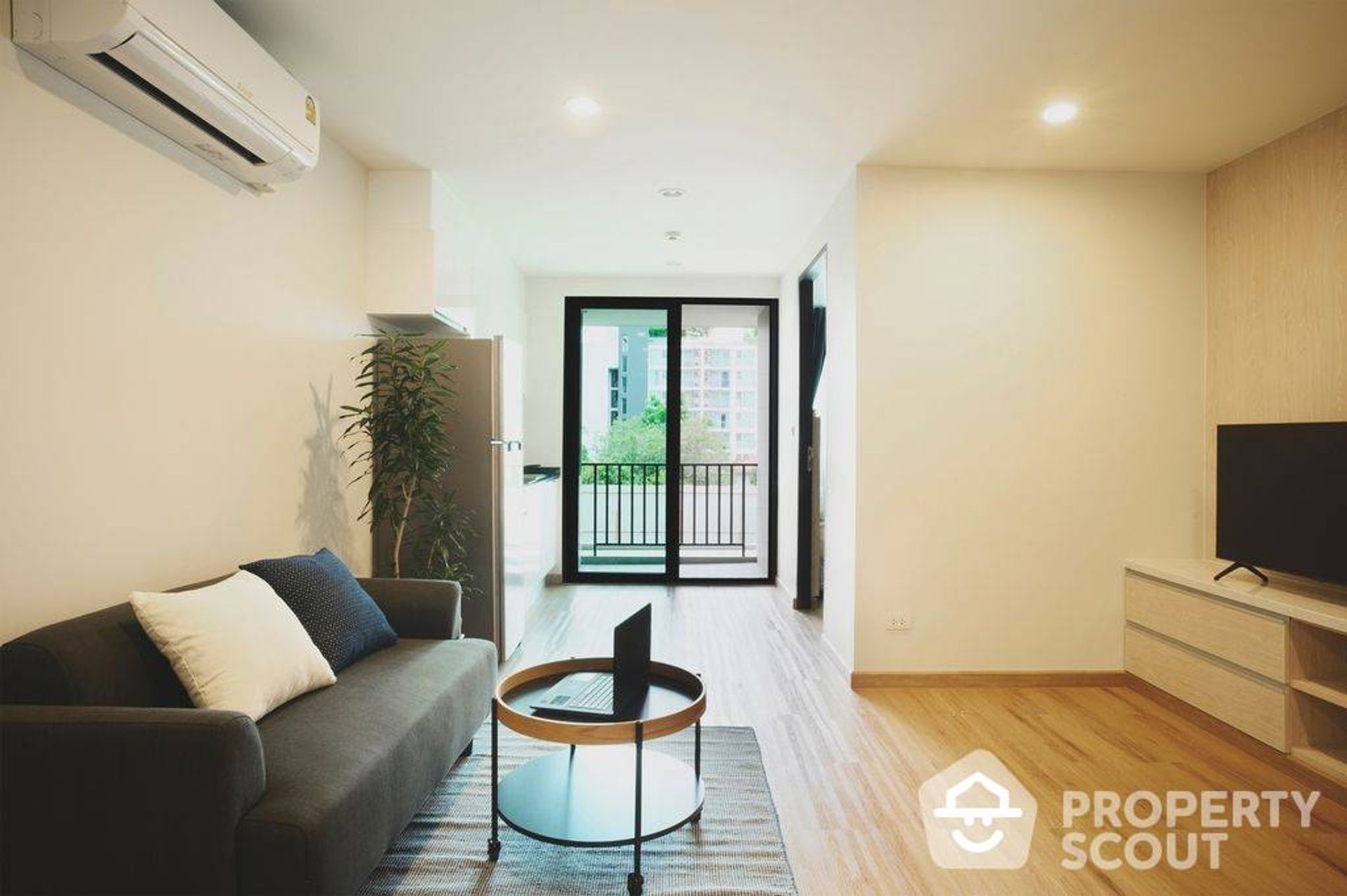 Condominium in Watthana, Krung Thep Maha Nakhon 11951774