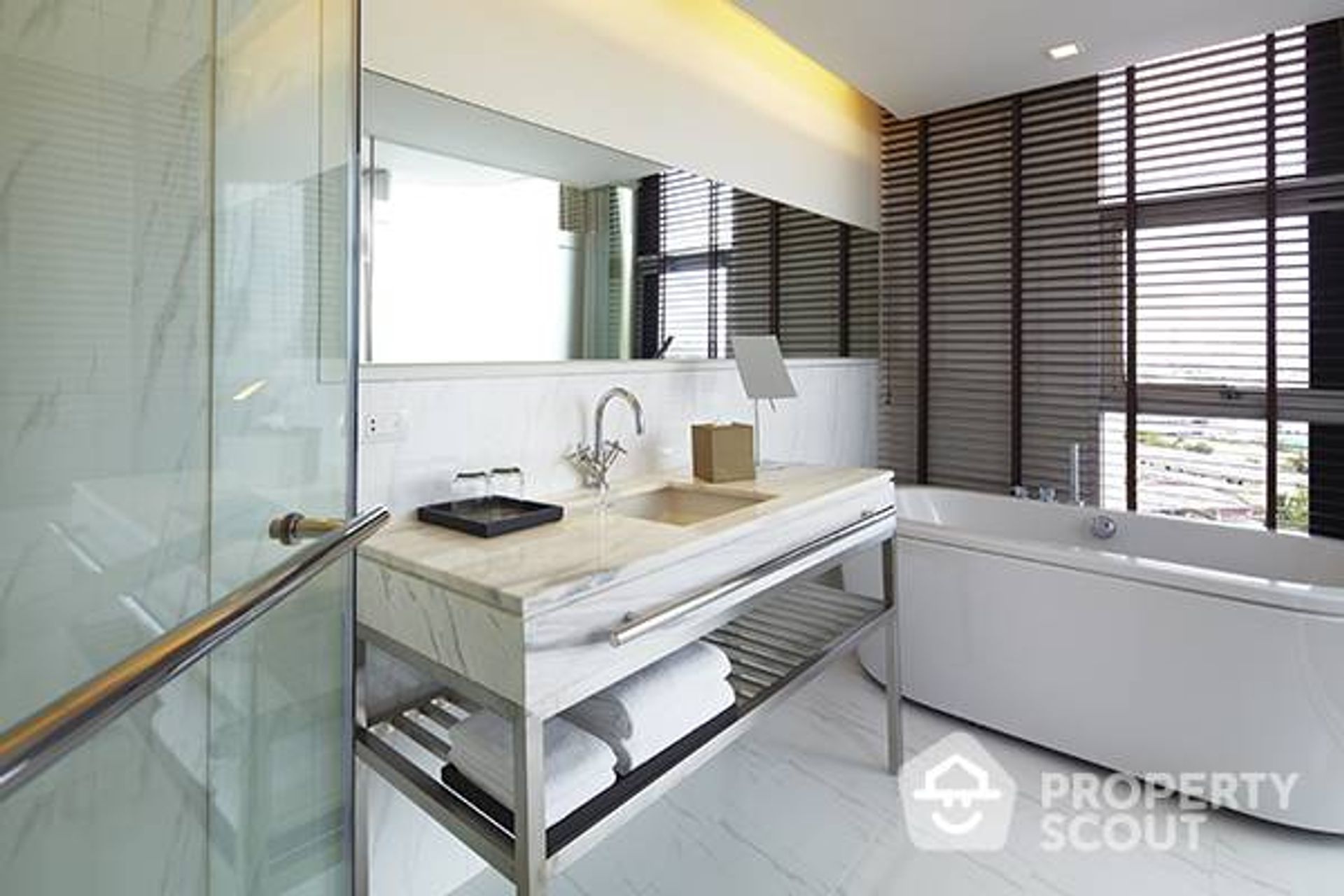 Condominium in , Krung Thep Maha Nakhon 11951836