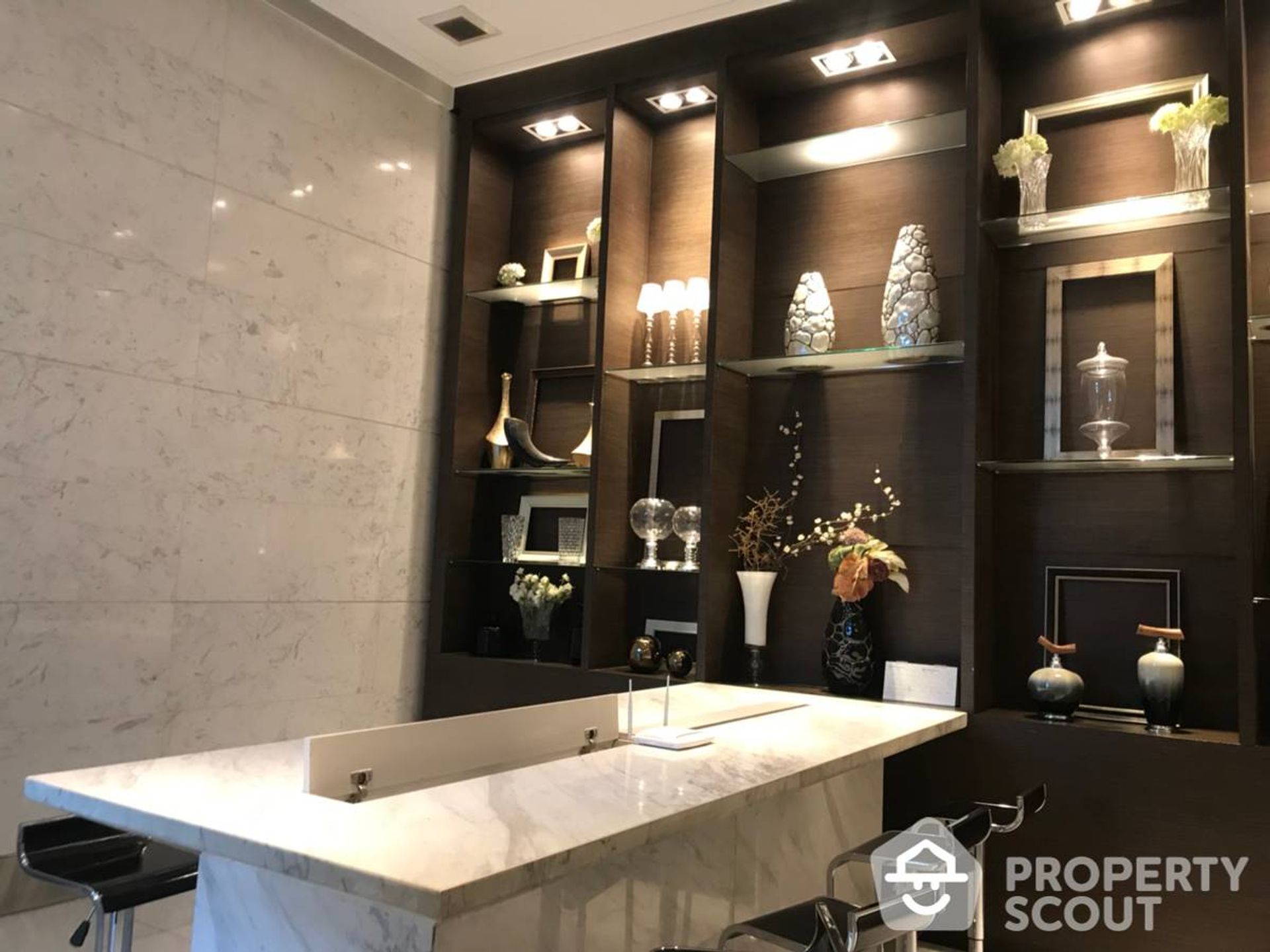 Condominio en Huai Khwang, Krung Thep Maha Nakhon 11952247