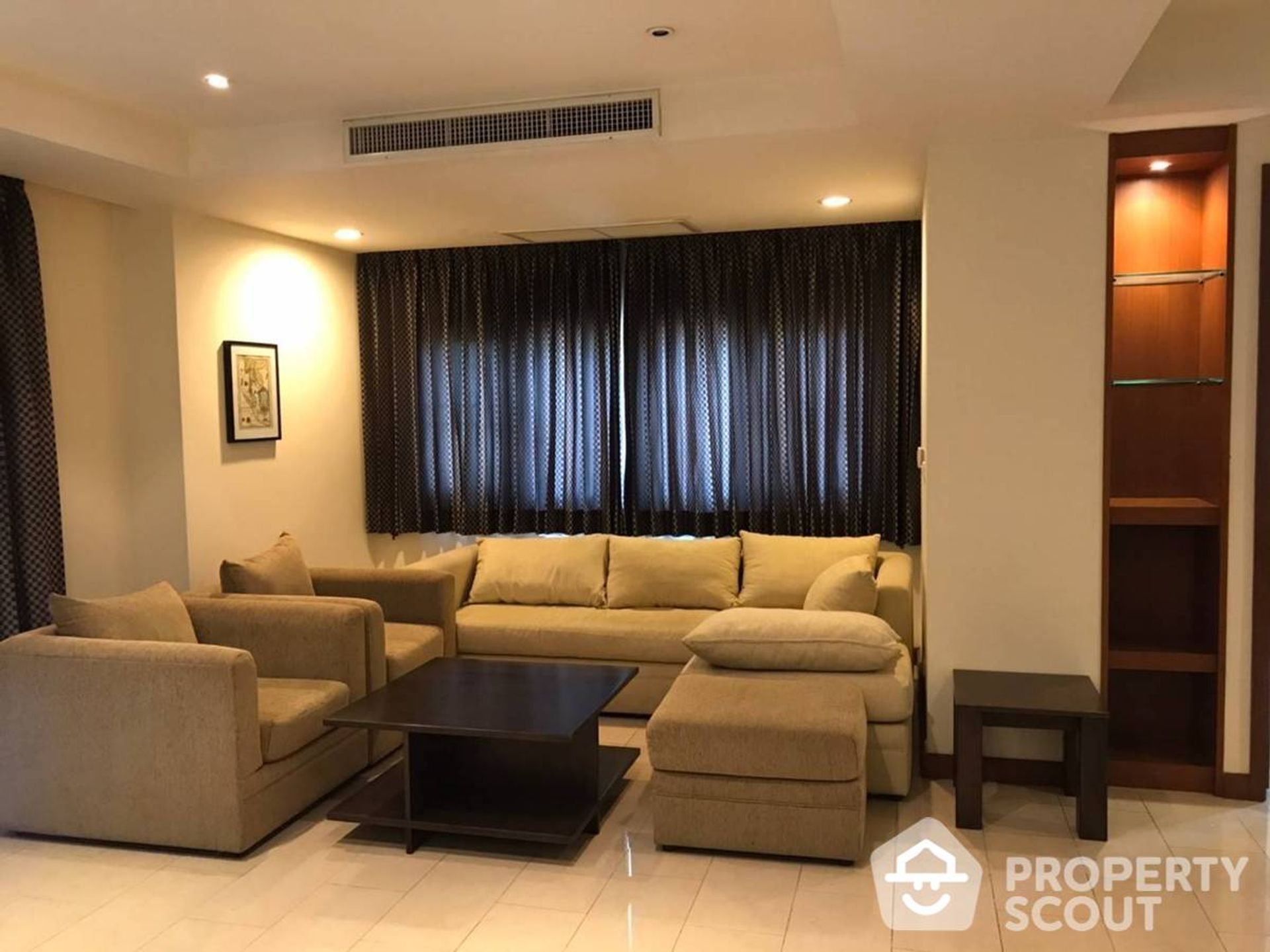 Condominium in Bang Rak, Krung Thep Maha Nakhon 11952256