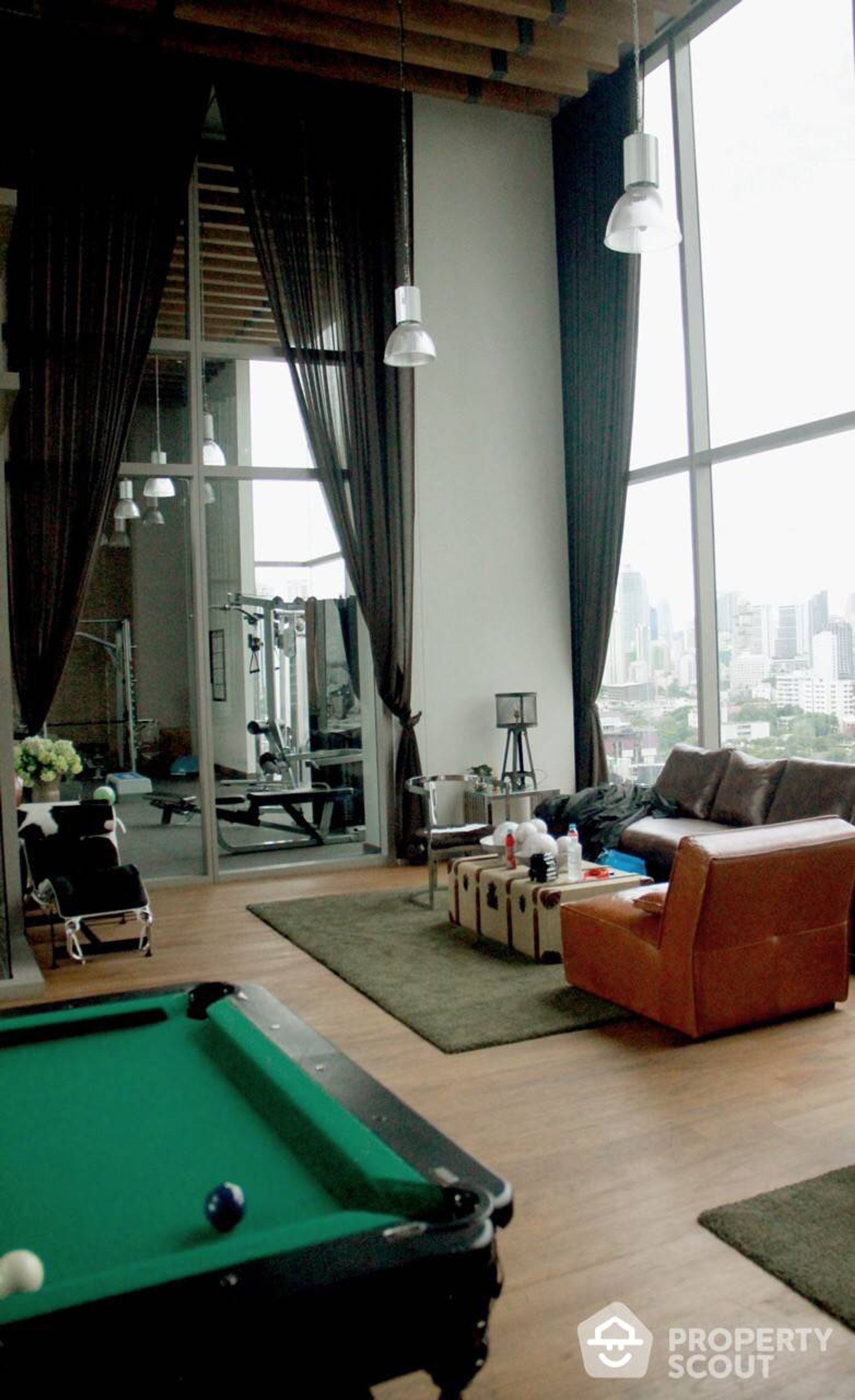 Condominium in Khlong Toei, Krung Thep Maha Nakhon 11952377