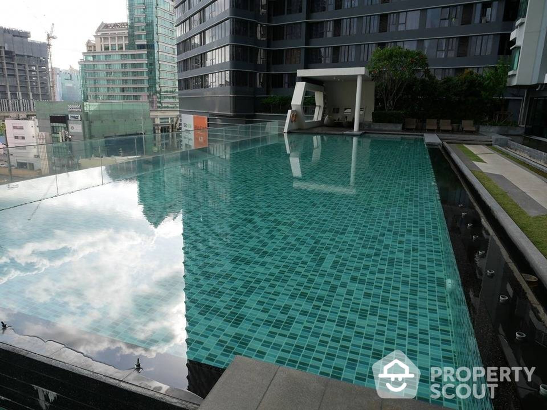 Condominium in Ban Na Song, Krung Thep Maha Nakhon 11952412