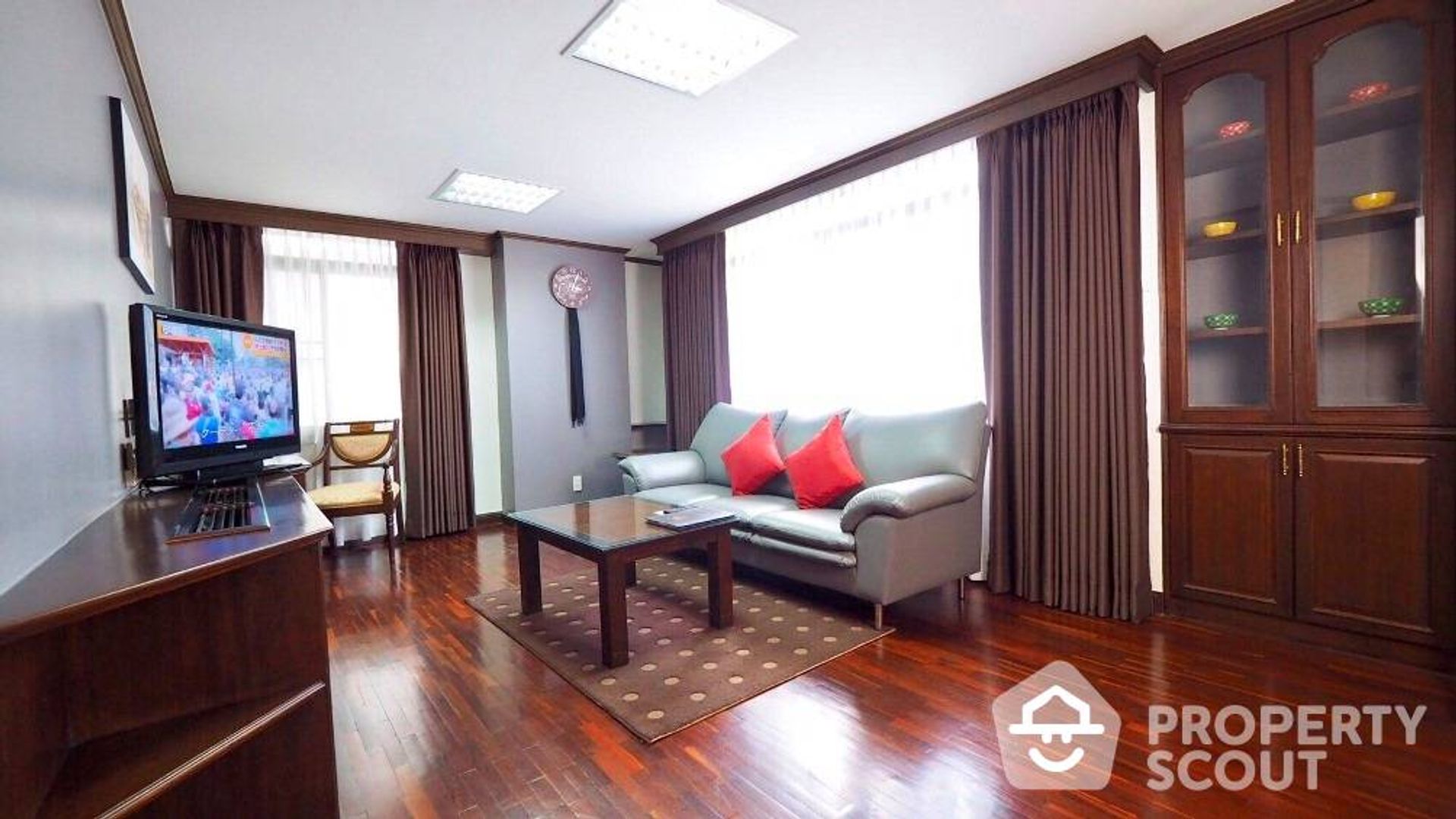 Osakehuoneisto sisään Sathon, Krung Thep Maha Nakhon 11952860