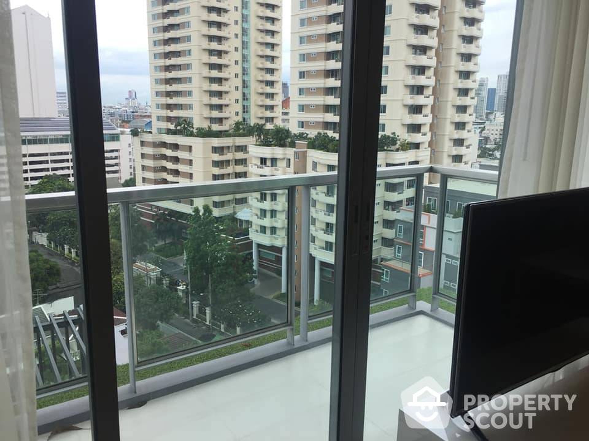 Condominium in Watthana, Krung Thep Maha Nakhon 11952883