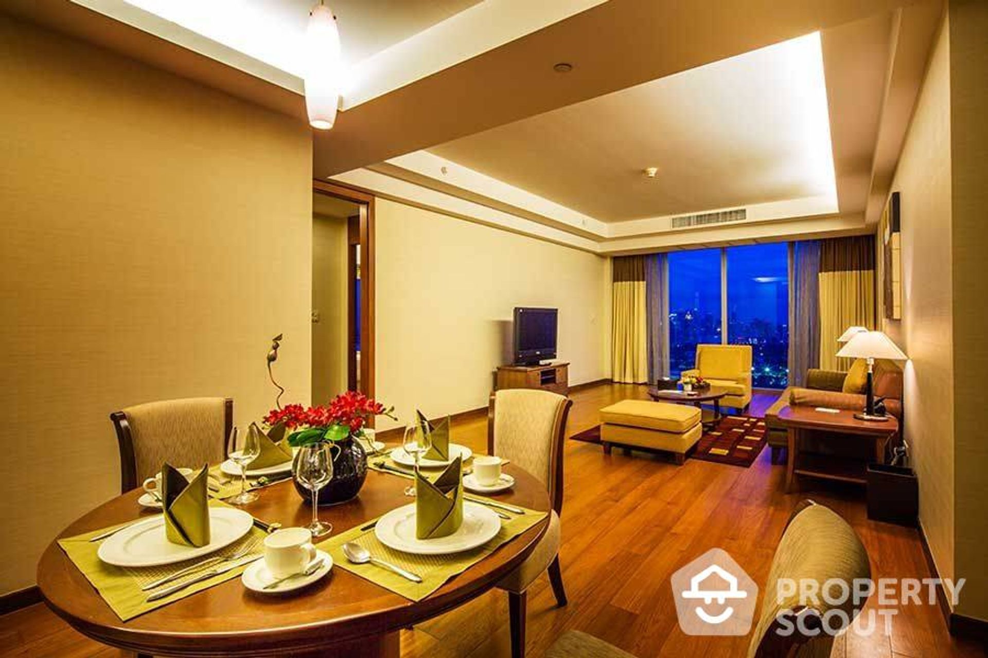 Condominium in Khlong Toei, Krung Thep Maha Nakhon 11952922