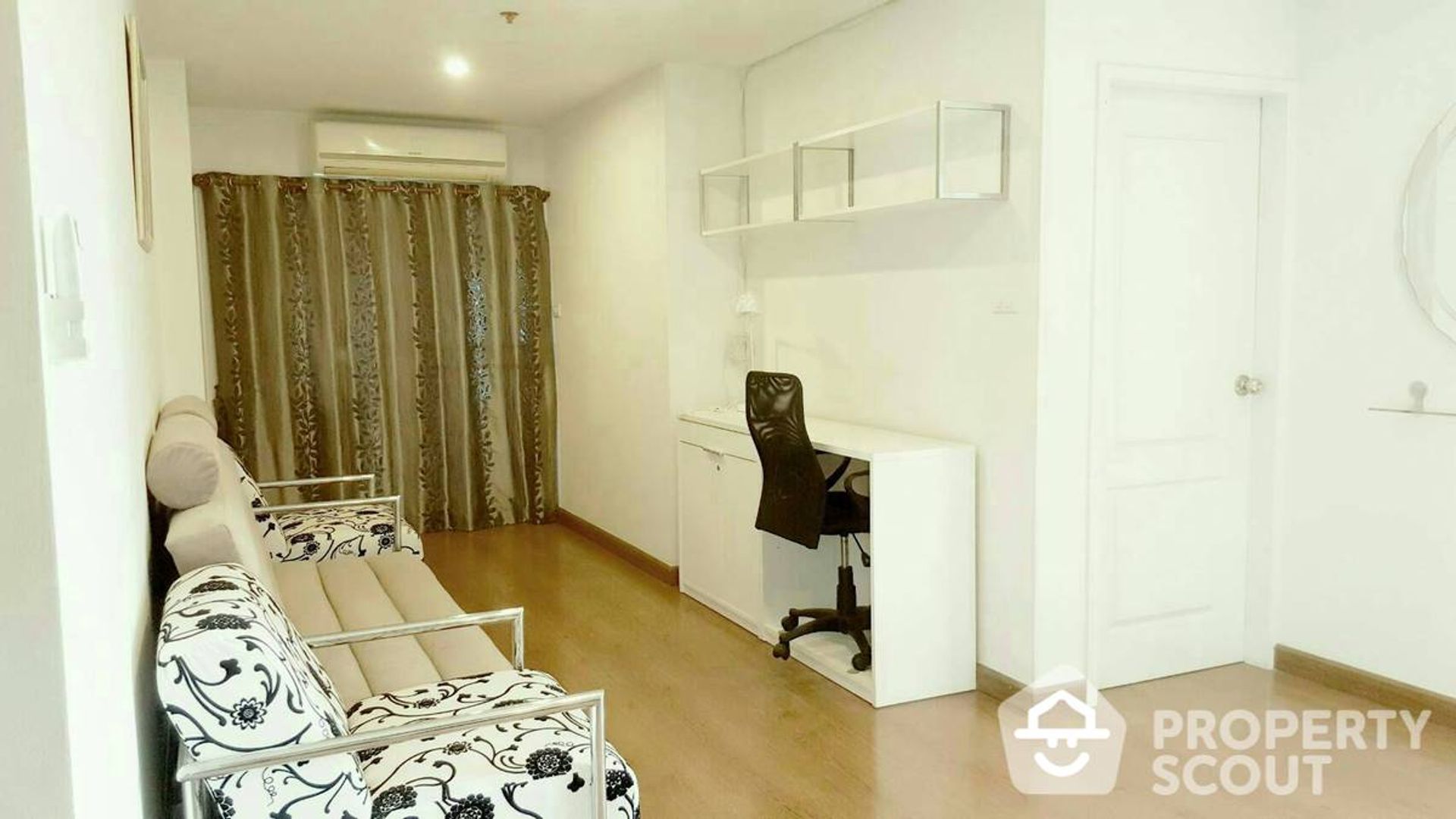 Condominium in Phra Khanong, Krung Thep Maha Nakhon 11952945