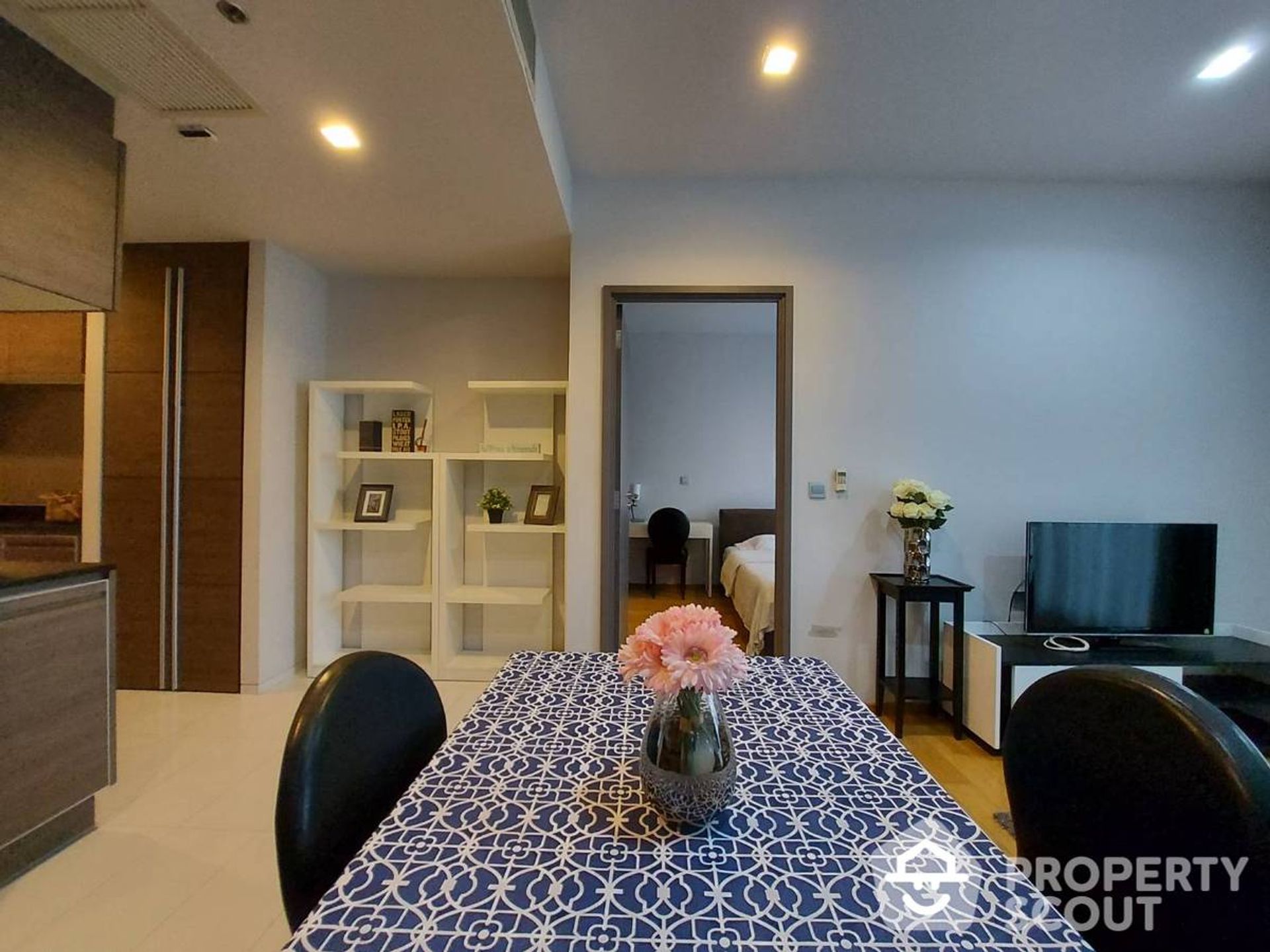 Condominium in Watthana, Krung Thep Maha Nakhon 11952959