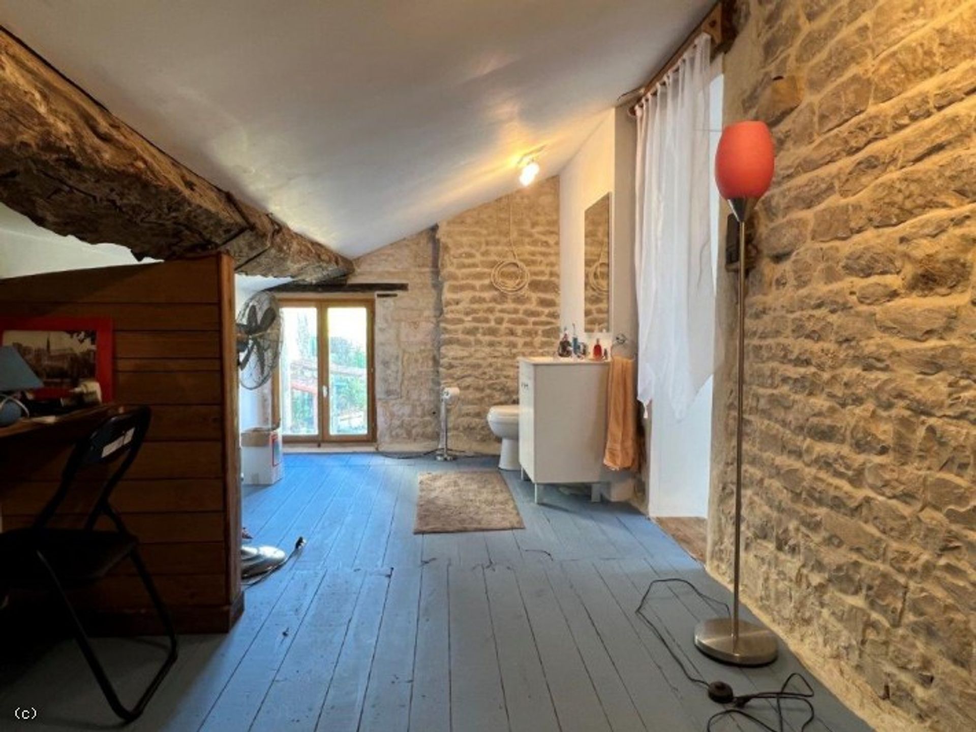 Rumah di Ruffec, Nouvelle-Aquitaine 11954364