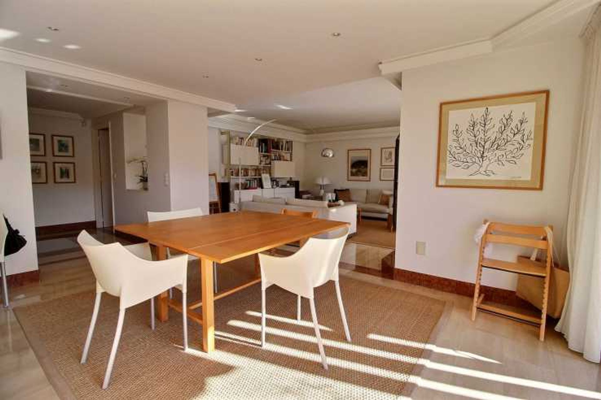 Condominium in Antibes, Provence-Alpes-Cote d'Azur 11956505