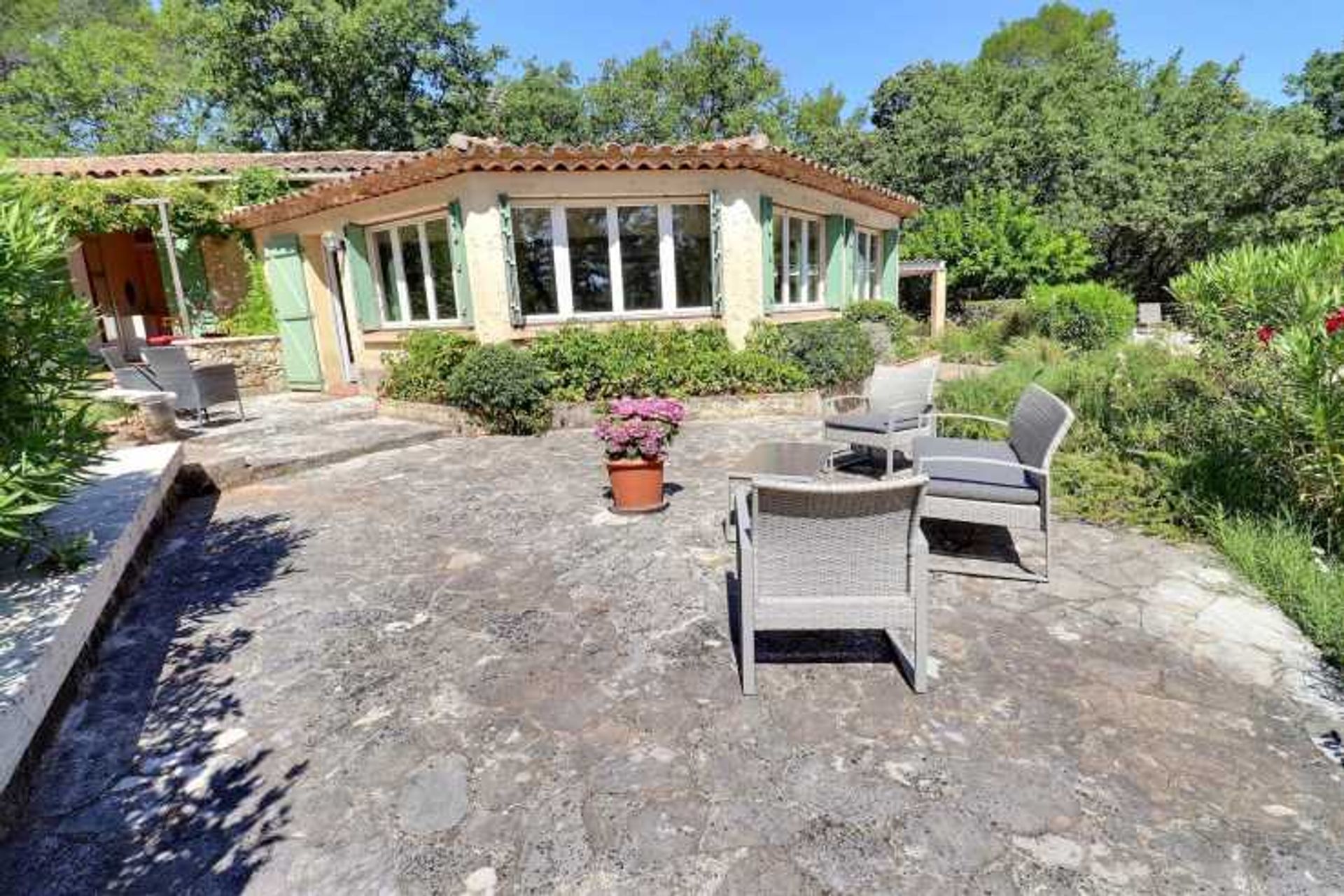 casa en Cotignac, Provence-Alpes-Côte d'Azur 11956532