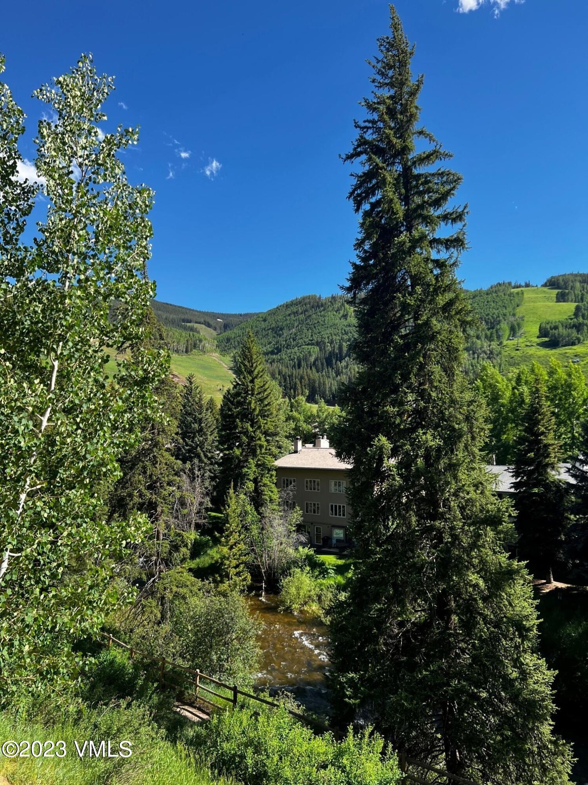 Condominium in Vail, Colorado 11956556