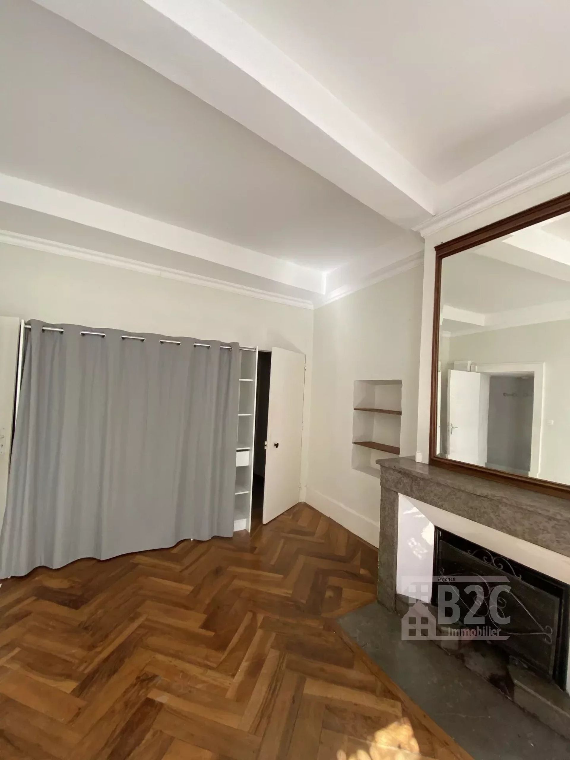 Condominium in Grenoble, Auvergne-Rhone-Alpes 11956790