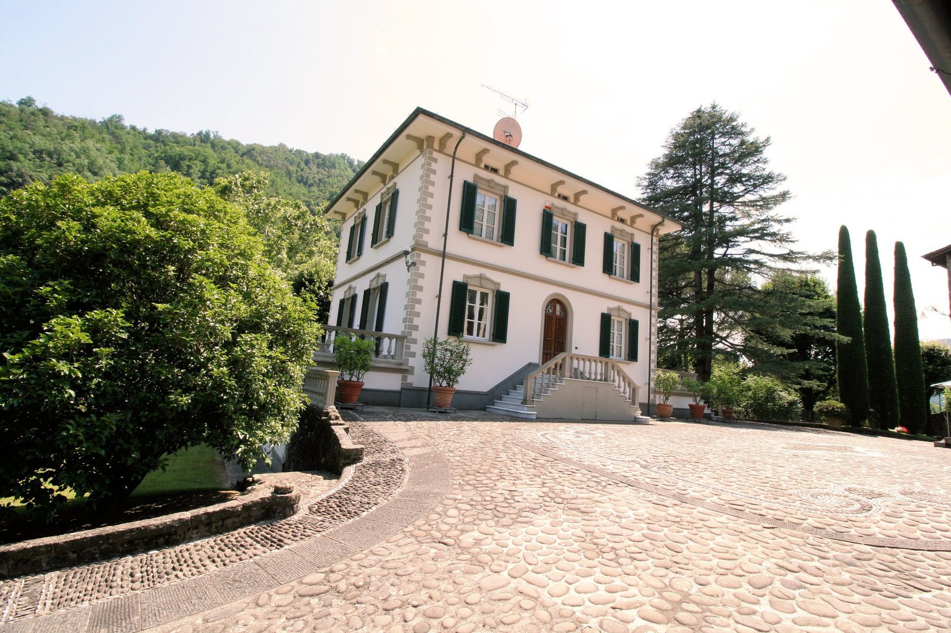 Dom w Castelnuovo di Garfagnana, Tuscany 11958239