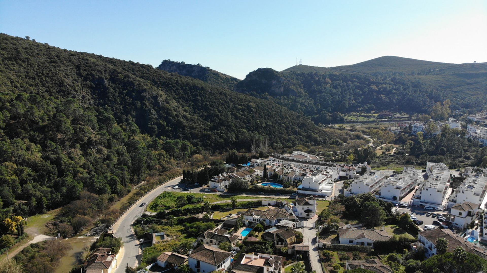 土地 在 Benahavís, Andalucía 11958429