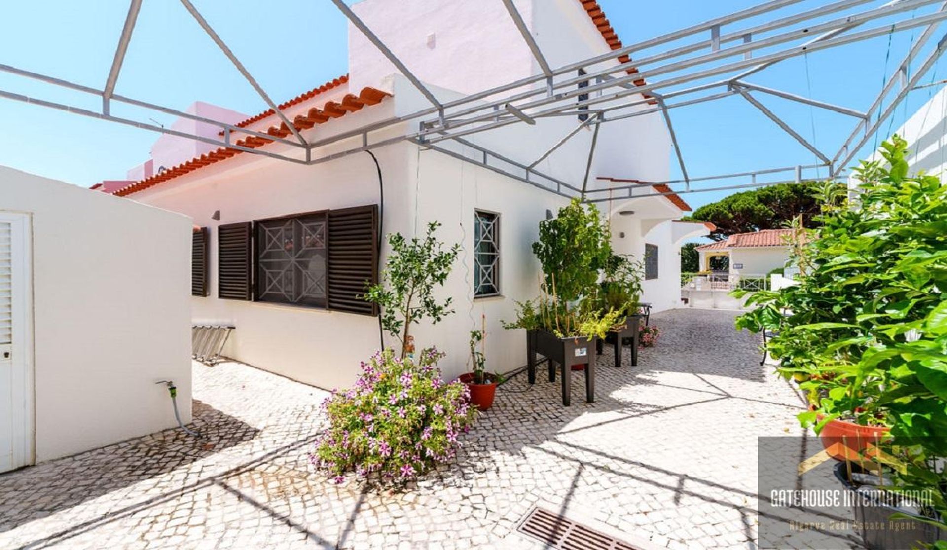 Huis in Quarteira, Faro 11958779