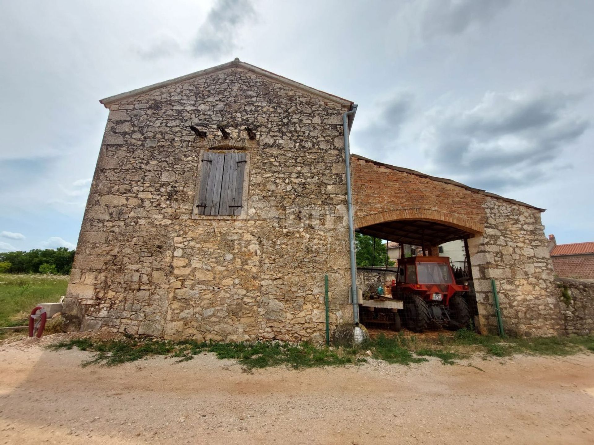 rumah dalam Brtonigla, Istria County 11959907