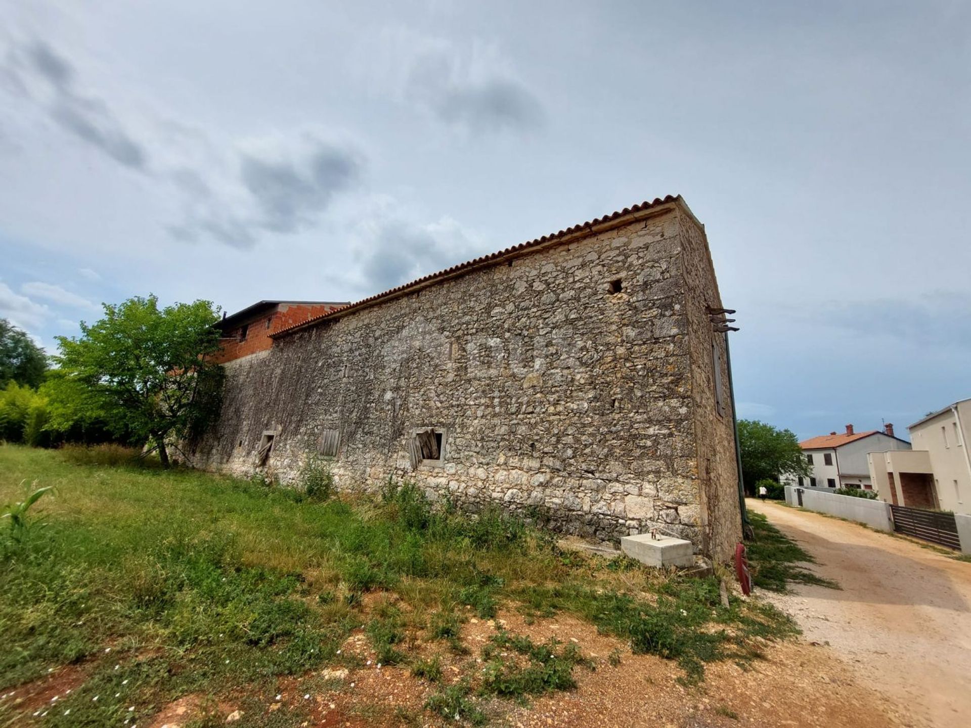 σπίτι σε Brtonigla, Istria County 11959907