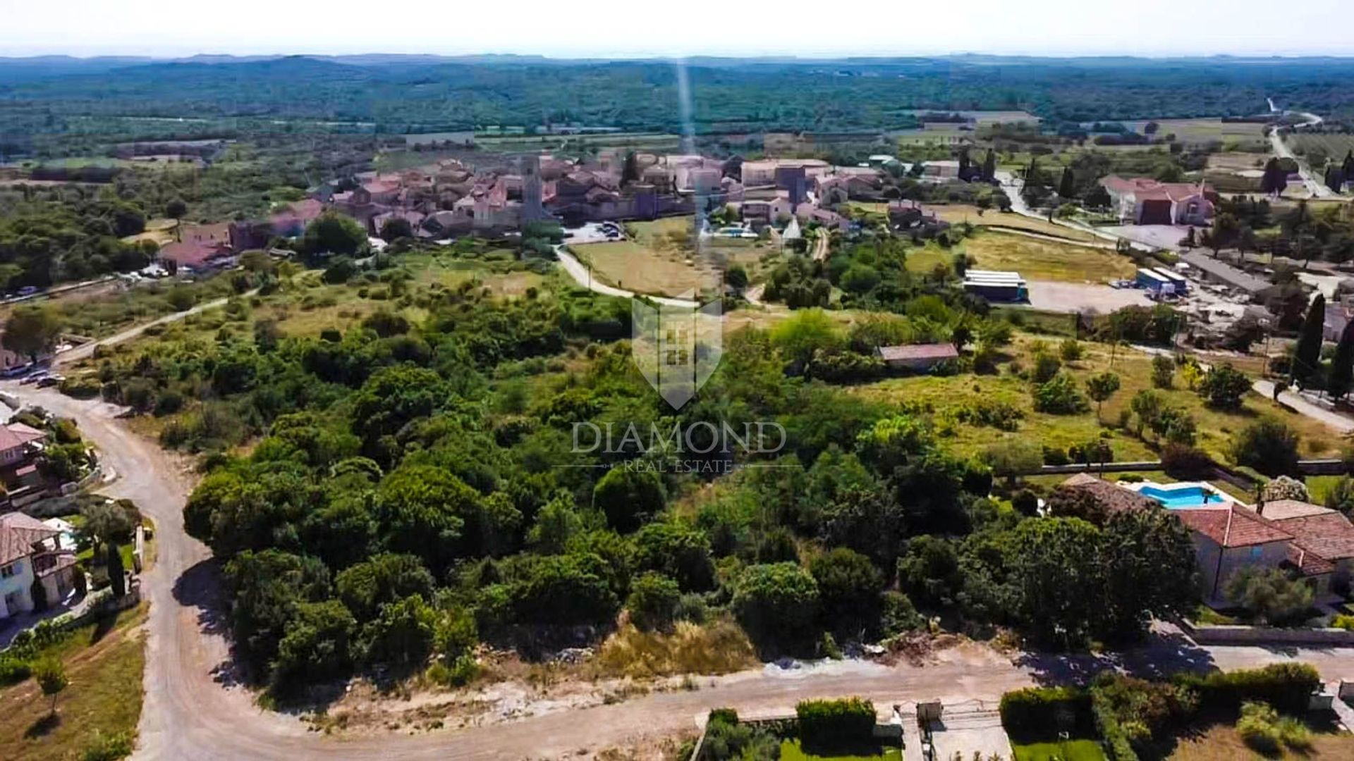 Земельные участки в Porec, Istarska Zupanija 11960008