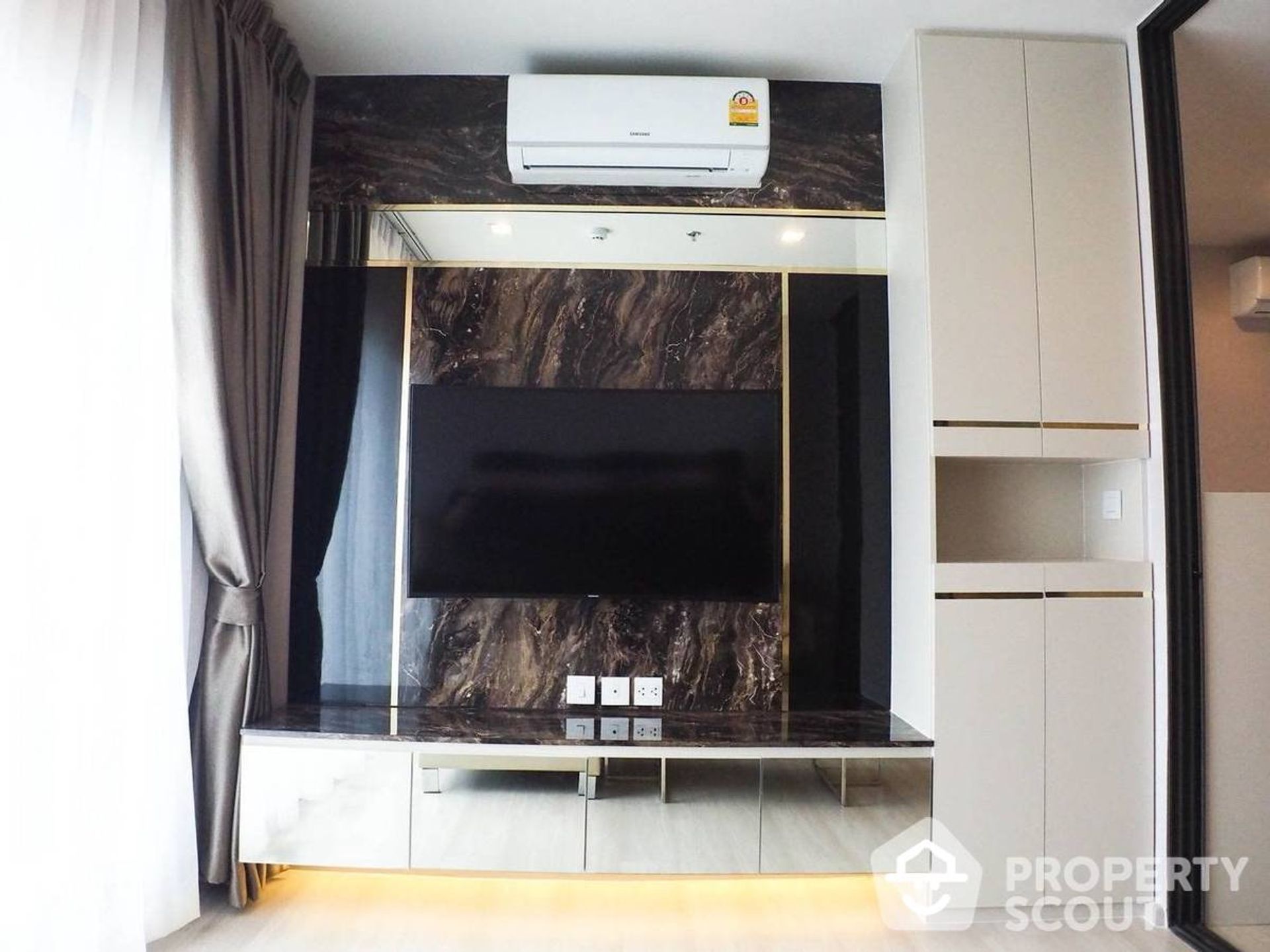 Condominio en Phra Khanong, Krung Thep Maha Nakhon 11960309