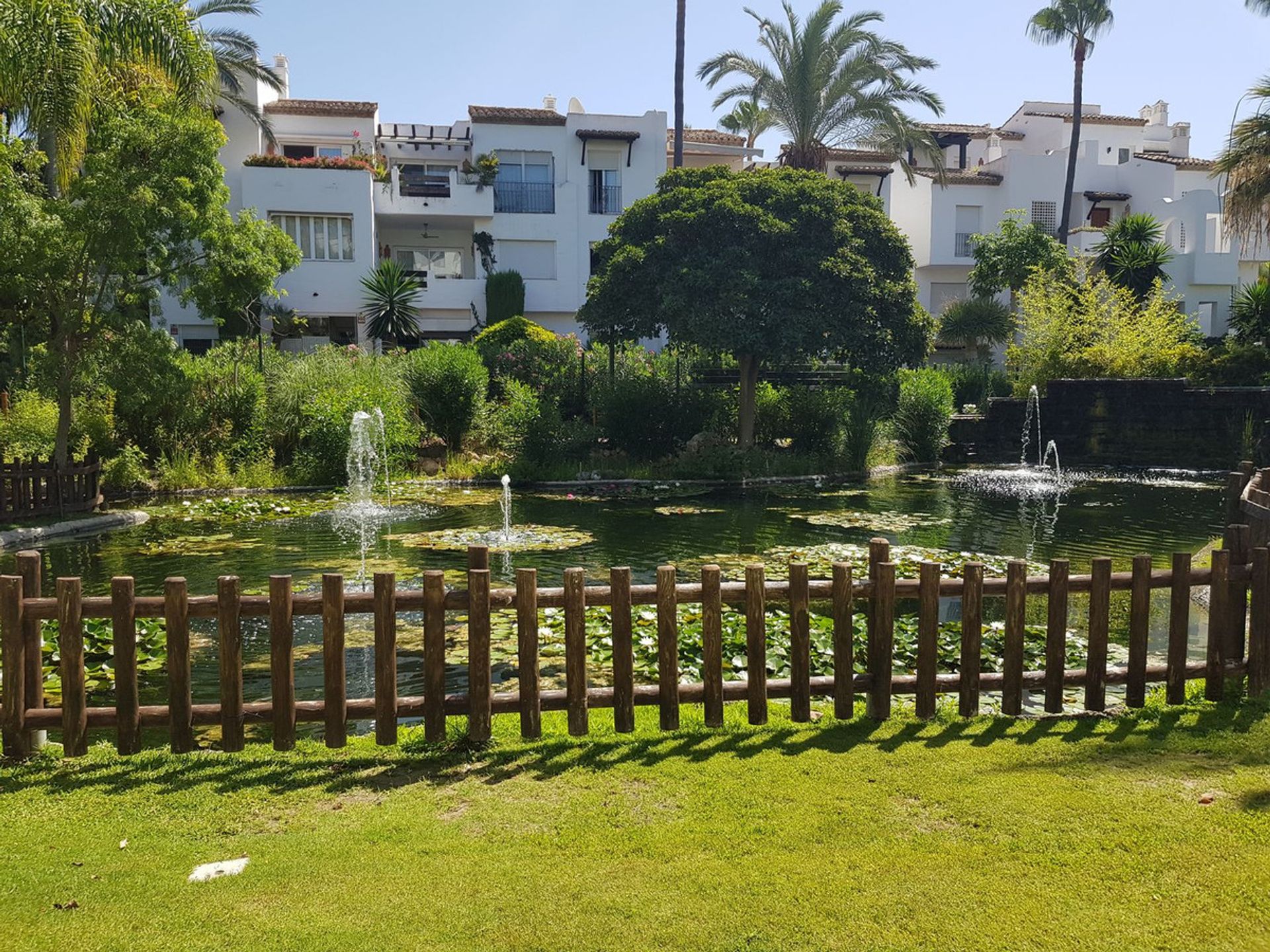 קוֹנדוֹמִינִיוֹן ב Estepona, Andalucía 11961006